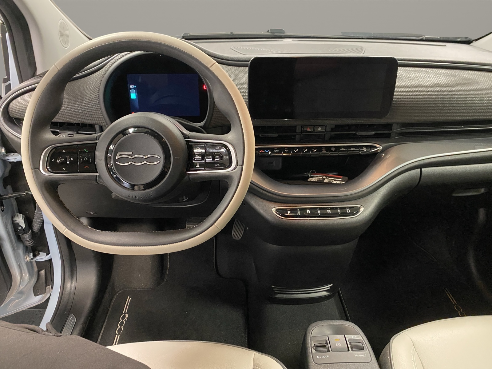 FIAT 500 electric 3+1 La Prima-image-8