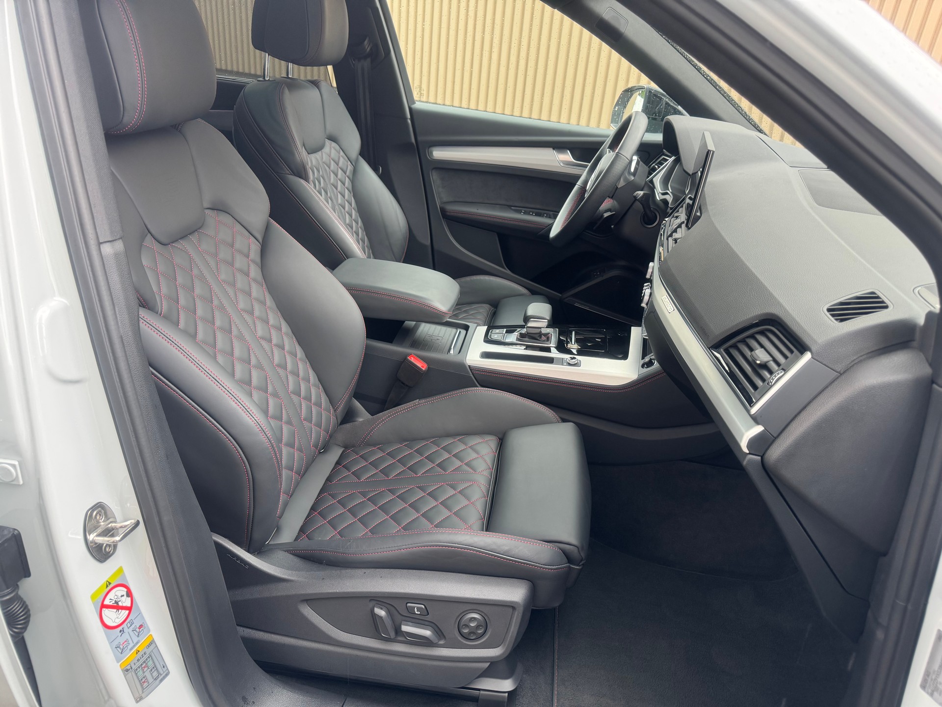 AUDI Q5 55 TFSI e PHEV S line quattro S-tronic*Panoramadach*AHK*360° Kamera*(5 Jahre Garantie)*-image-8