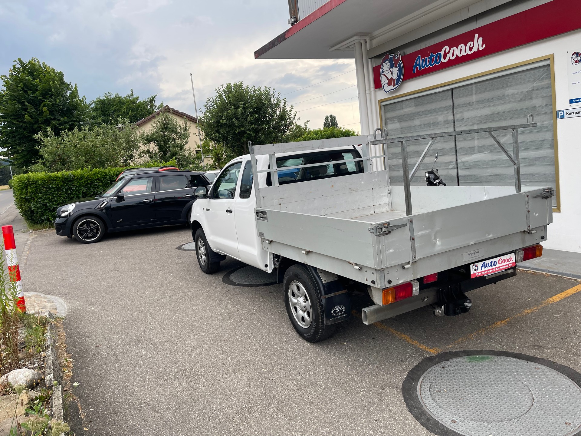 TOYOTA Hilux 2.4D-4D Comfort Extra Cab 4x4-image-9