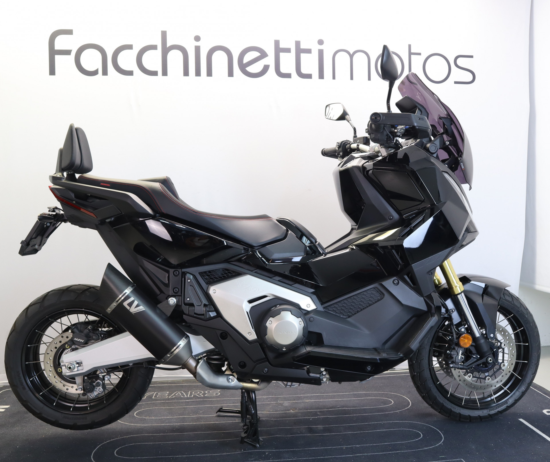 HONDA X-ADV 750-image-0