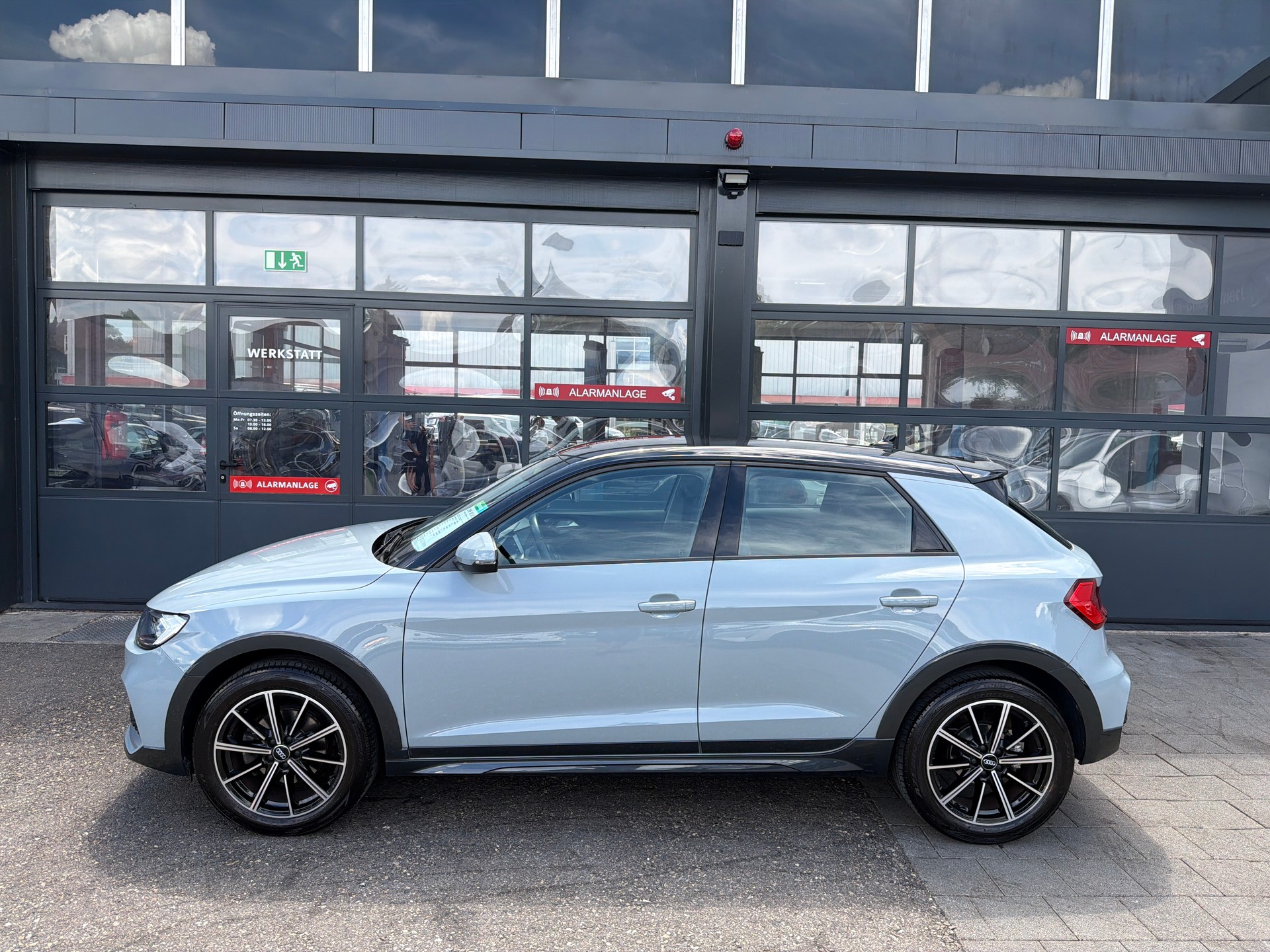 AUDI A1 City Carver 30 TFSI S-tronic-showroom-element-2