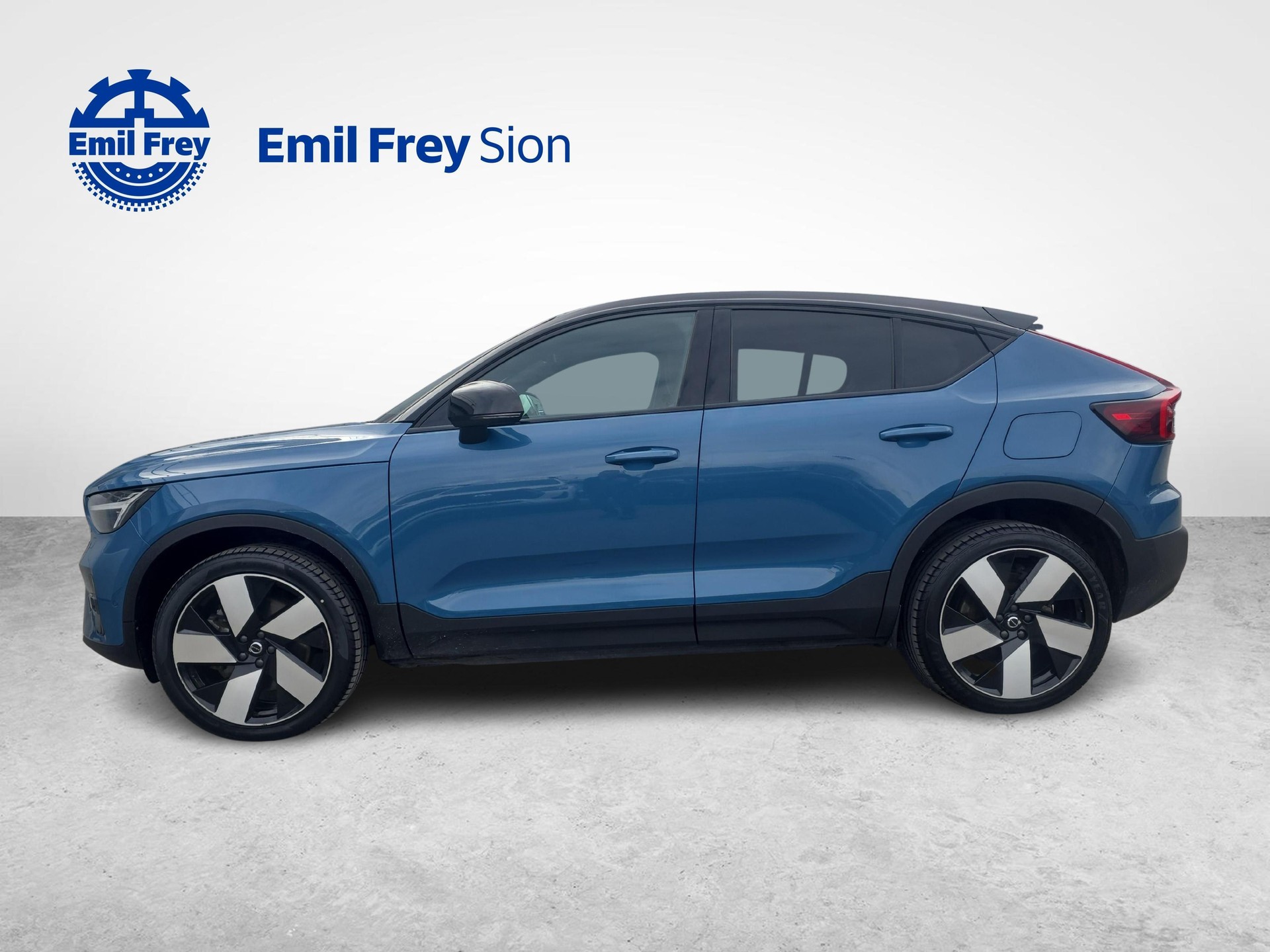 VOLVO C40 P8 Twin Recharge AWD-image-5