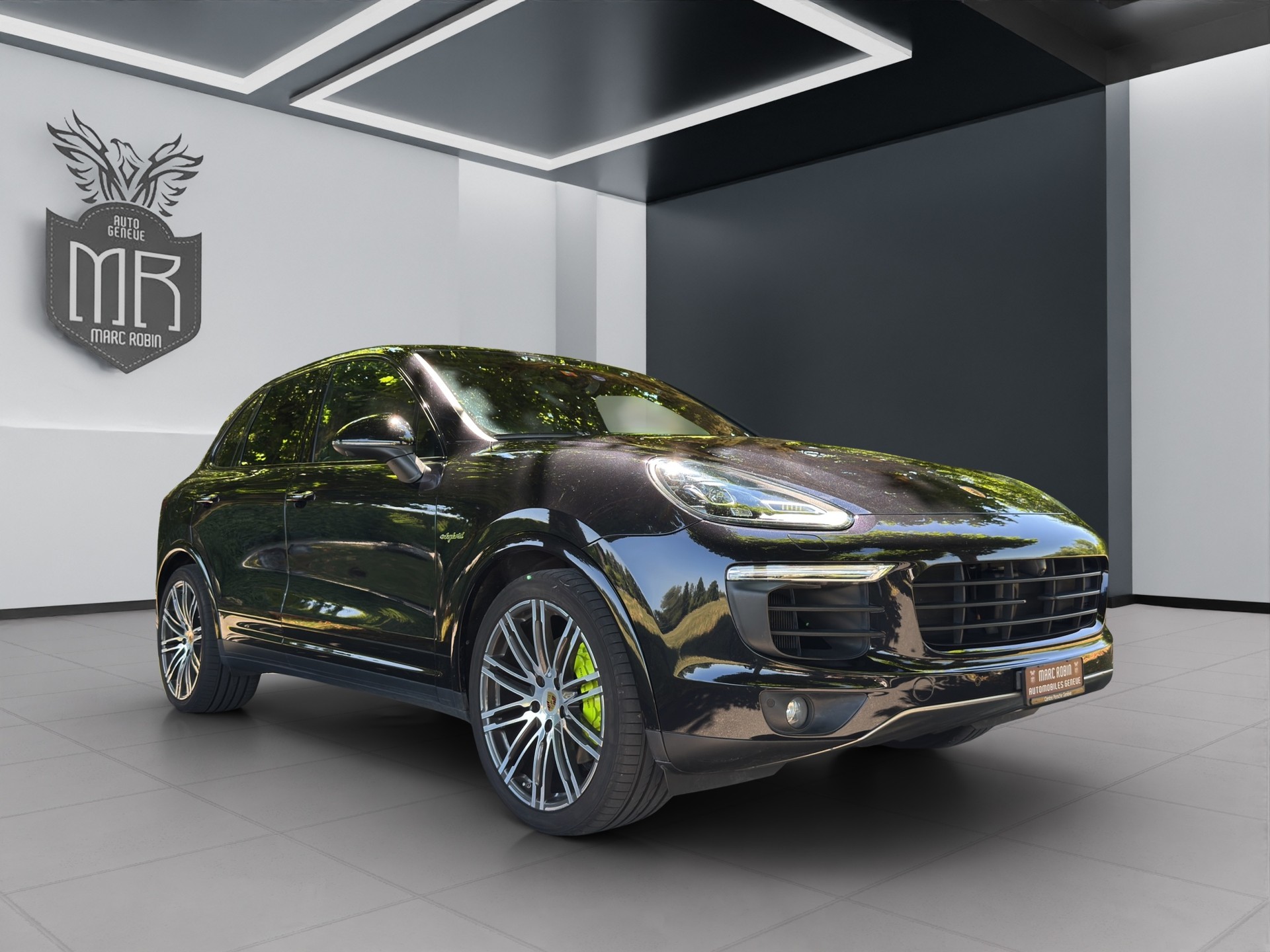 PORSCHE Cayenne S E-Hybrid Platinum Edition-image-7
