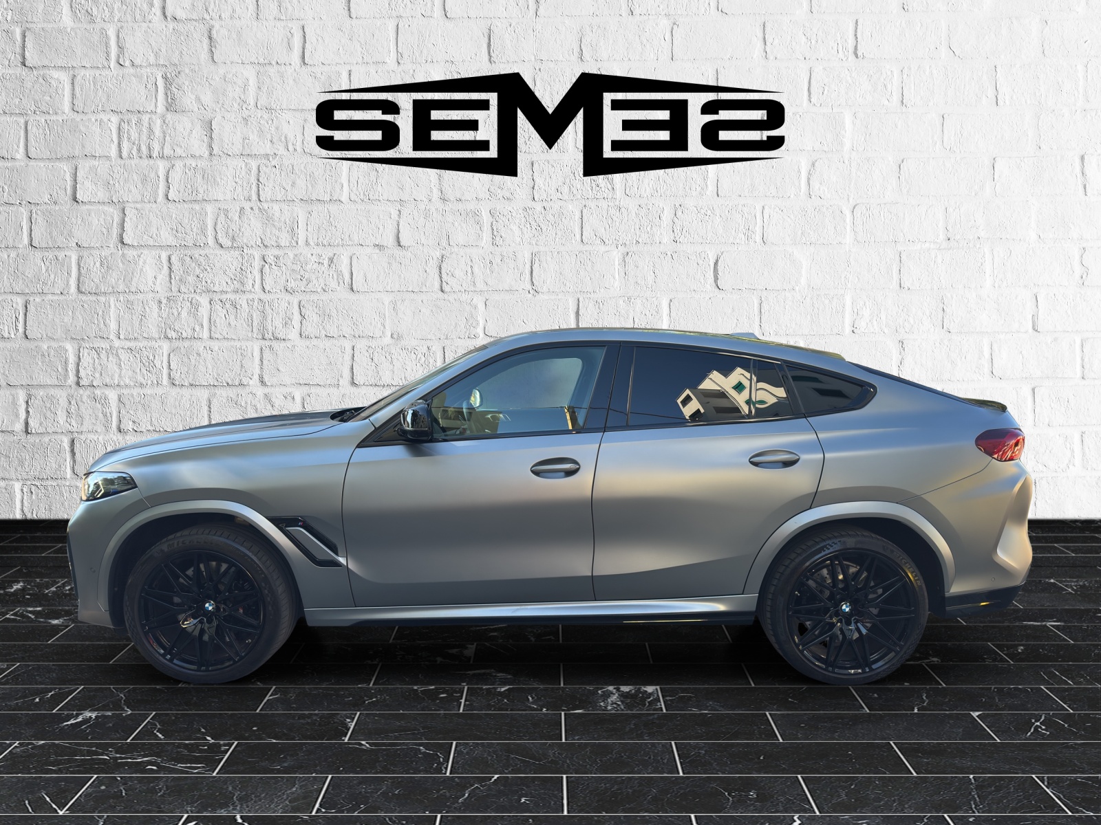 BMW X6M Steptronic M Competition-showroom-element-1