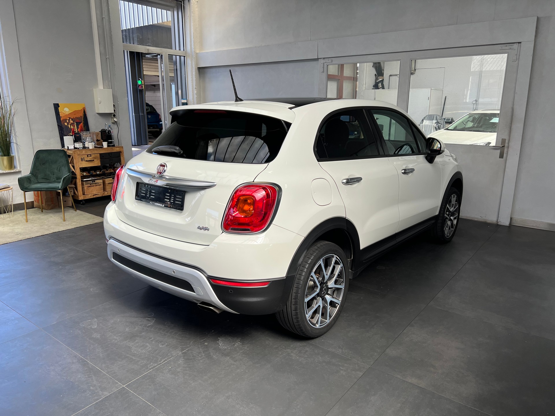 FIAT 500X 1.4T Off Road Edition+ 4x4 Automatic-image-3