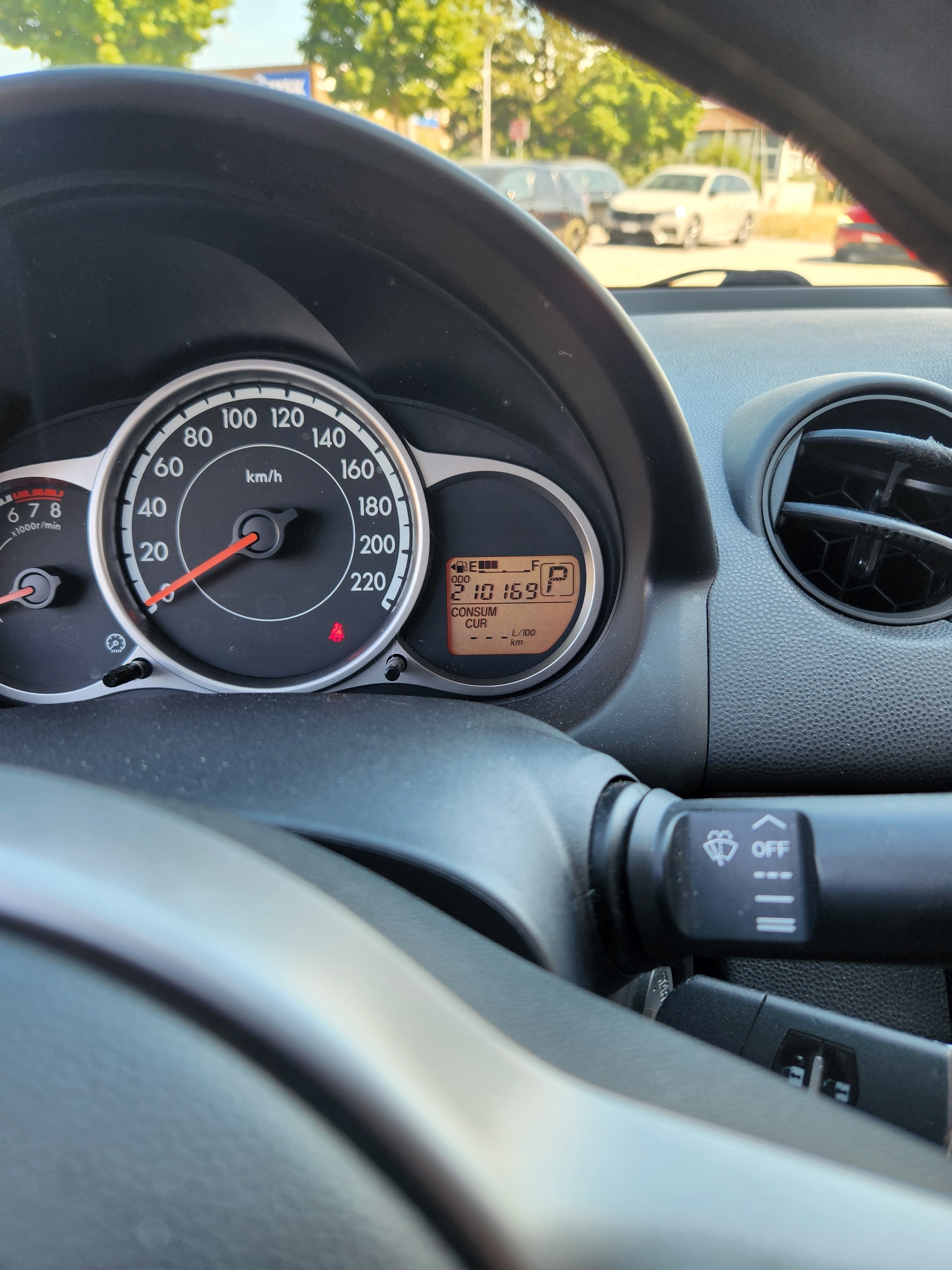 MAZDA 2 1.5i 16V Exclusive Automatic-image-12