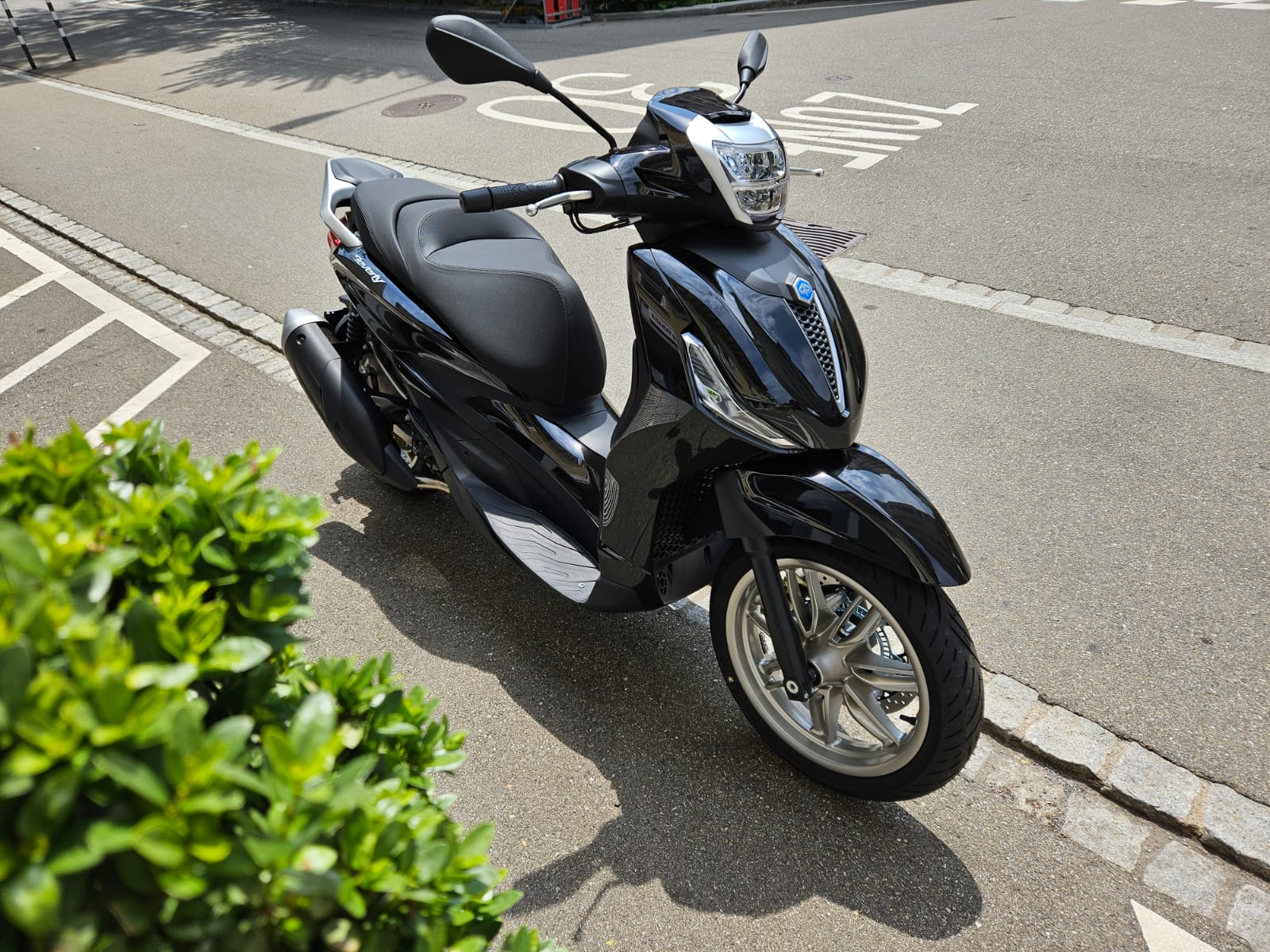 PIAGGIO Beverly 310 hpe E5+-image-2