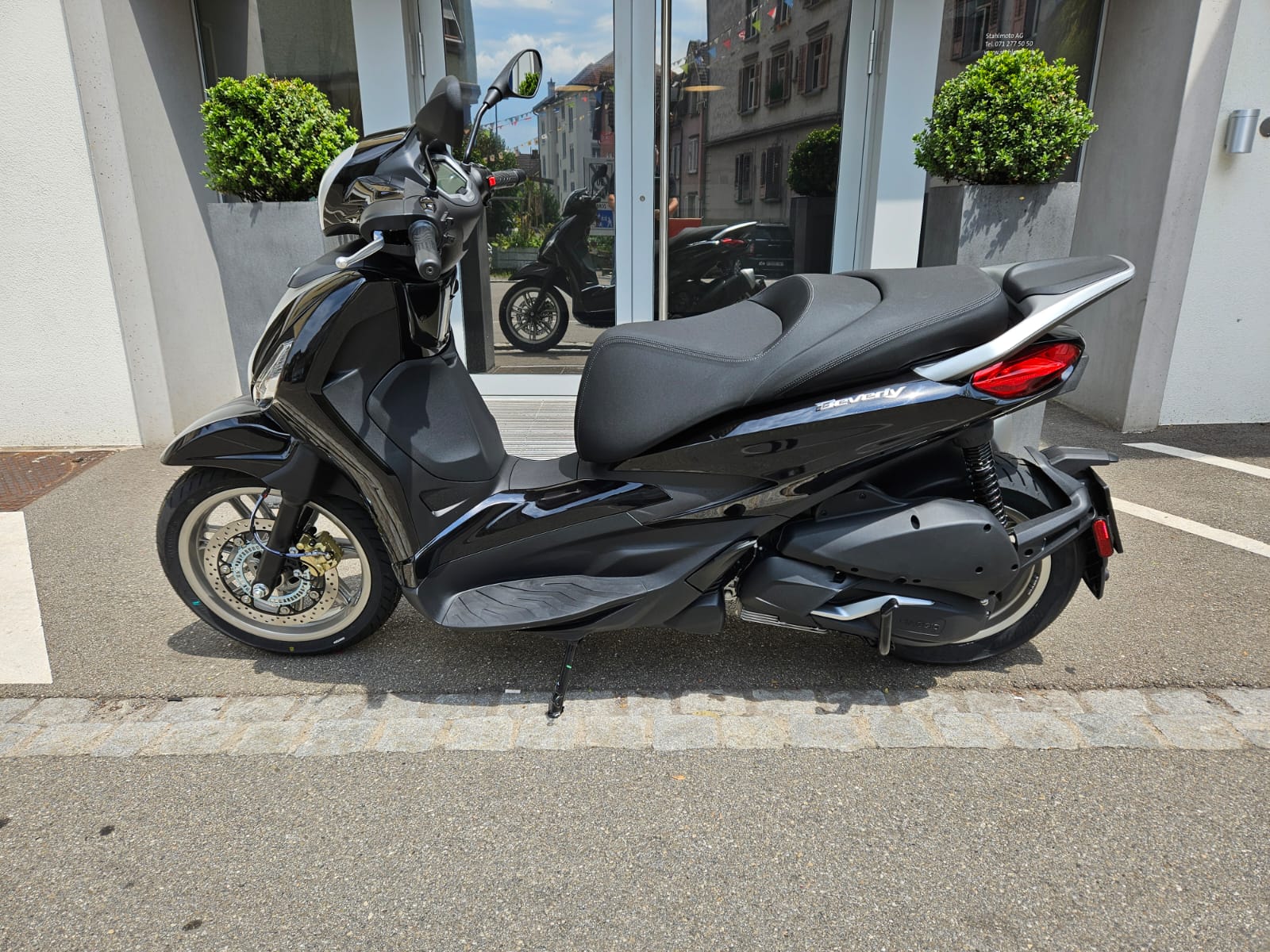 PIAGGIO Beverly 310 hpe E5+-image-1