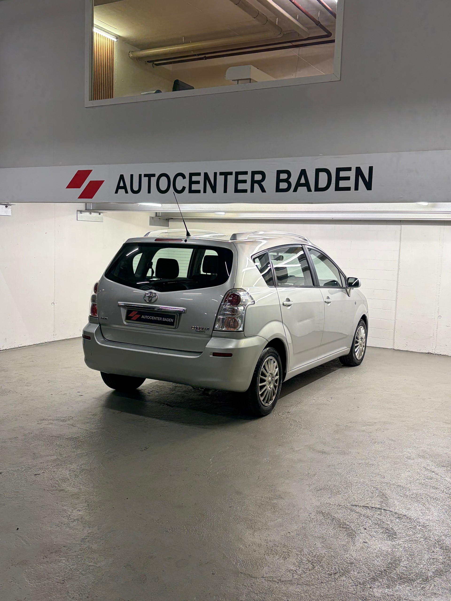 TOYOTA Corolla Verso 2.2 D-4D Limited 7 Plätzer-showroom-element-3