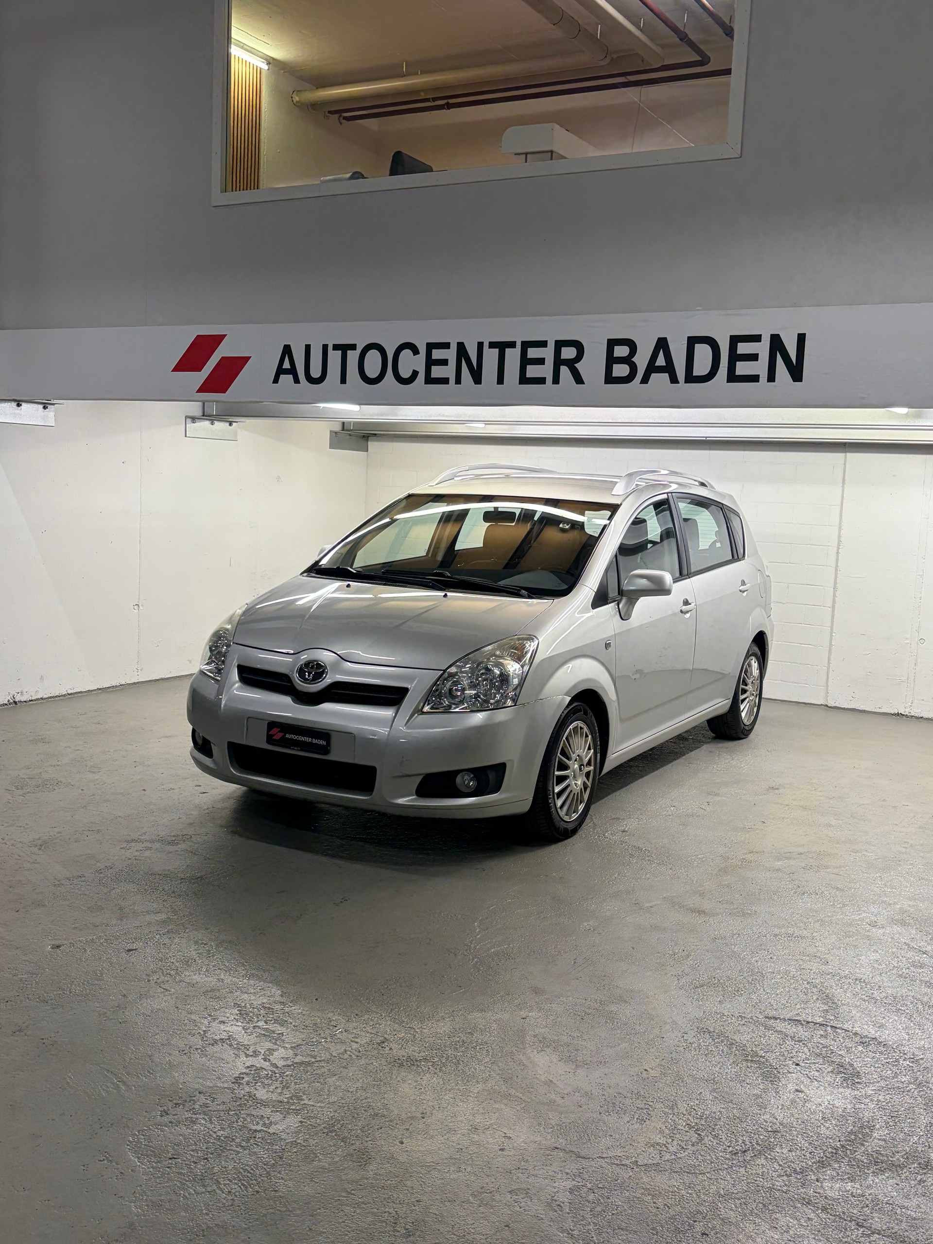 TOYOTA Corolla Verso 2.2 D-4D Limited 7 Plätzer