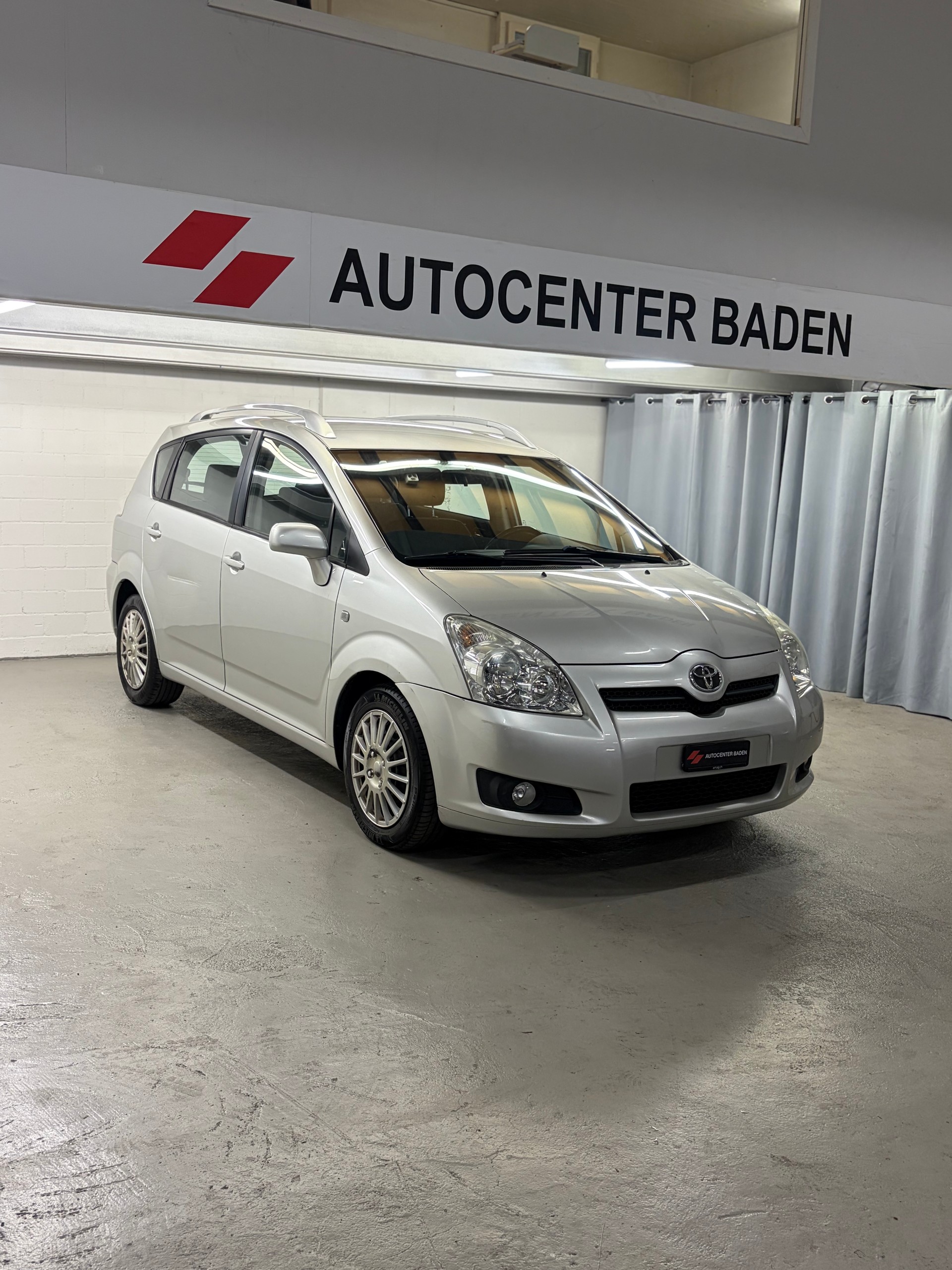 TOYOTA Corolla Verso 2.2 D-4D Limited 7 Plätzer-showroom-element-2