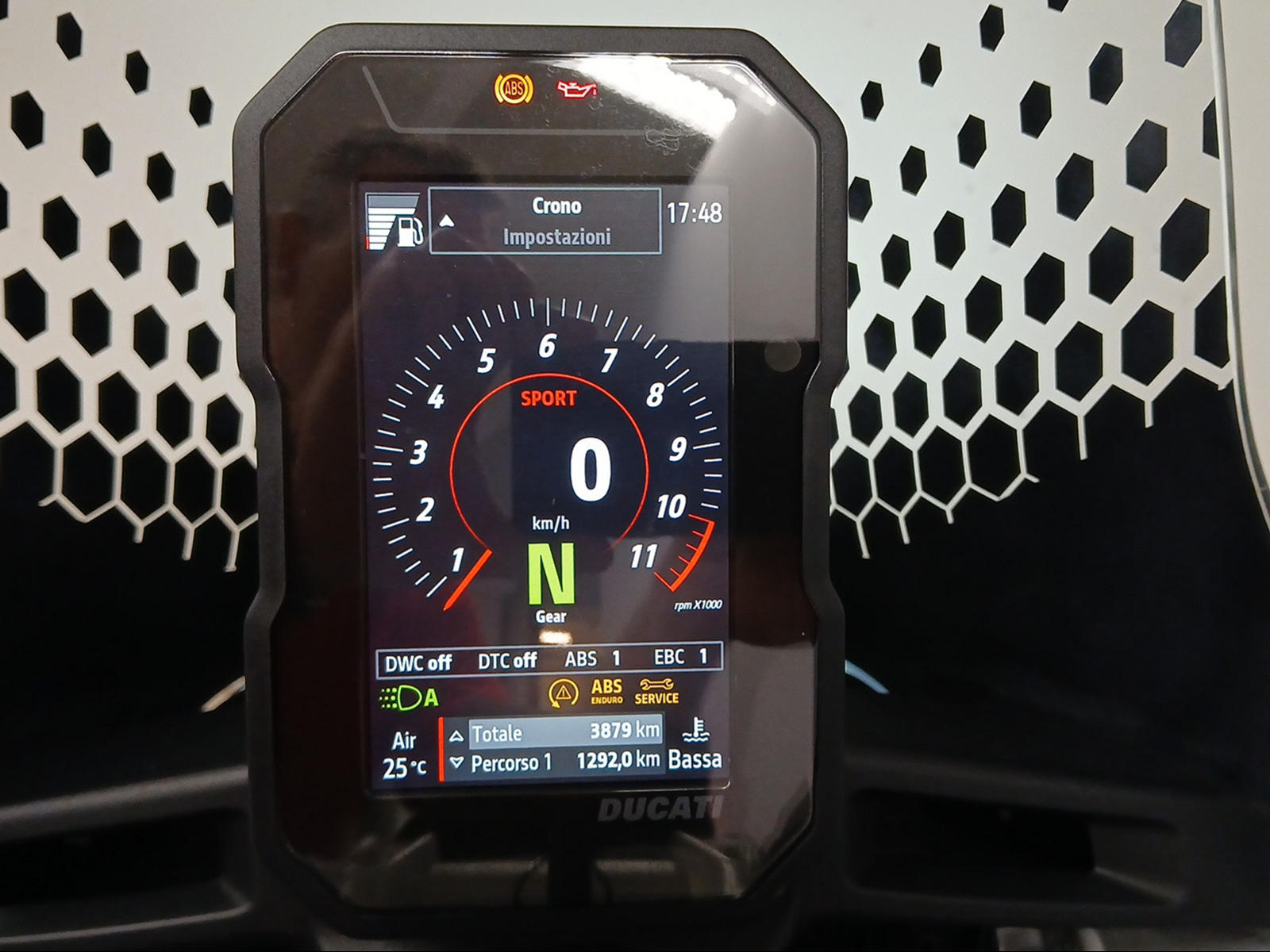 DUCATI Desert X-image-2