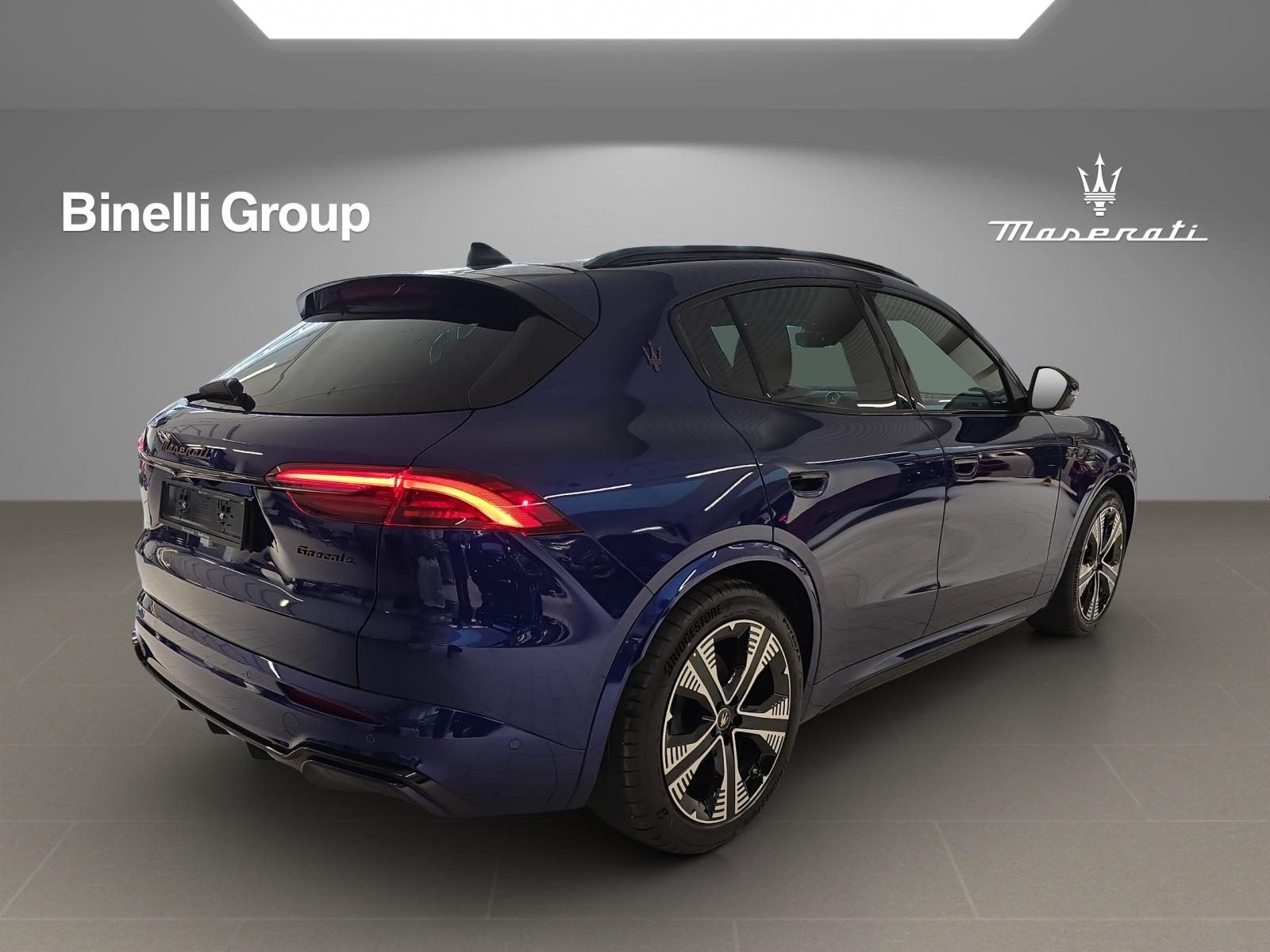 MASERATI Grecale Folgore-showroom-element-3