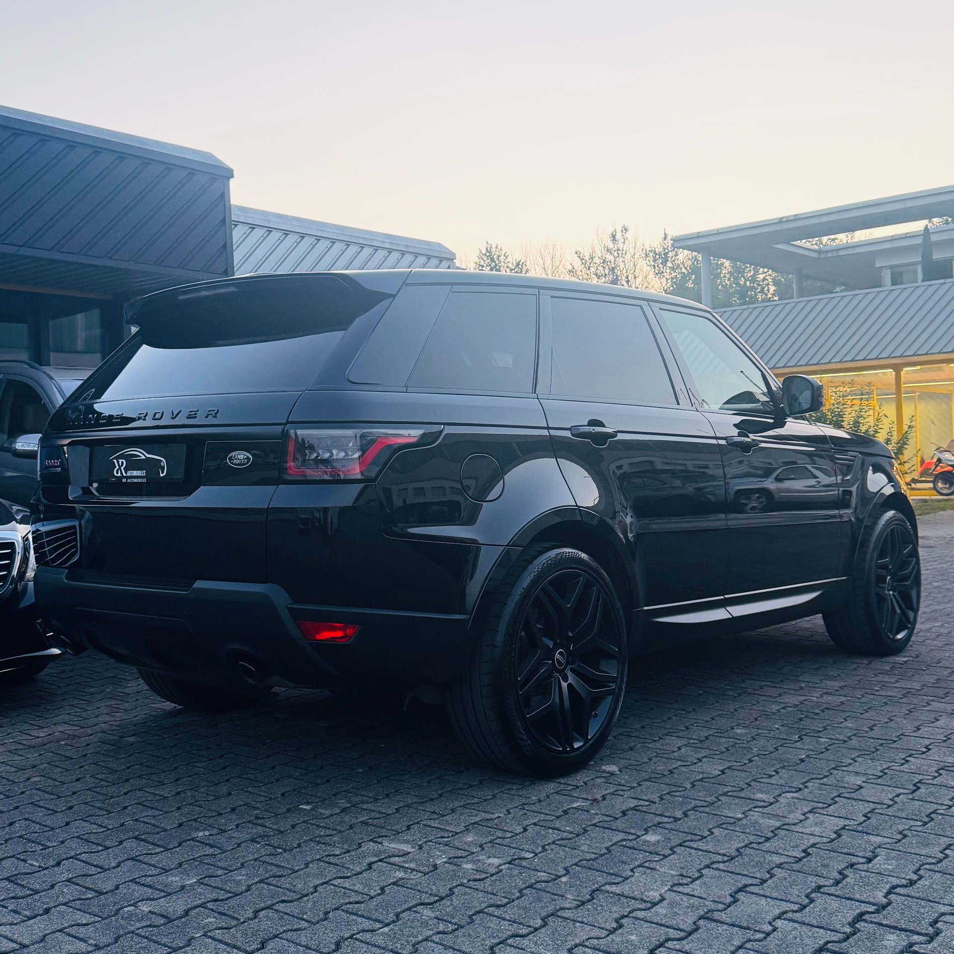 LAND ROVER Range Rover Sport 3.0 SDV6 HSE Dynamic Automatic-showroom-element-2