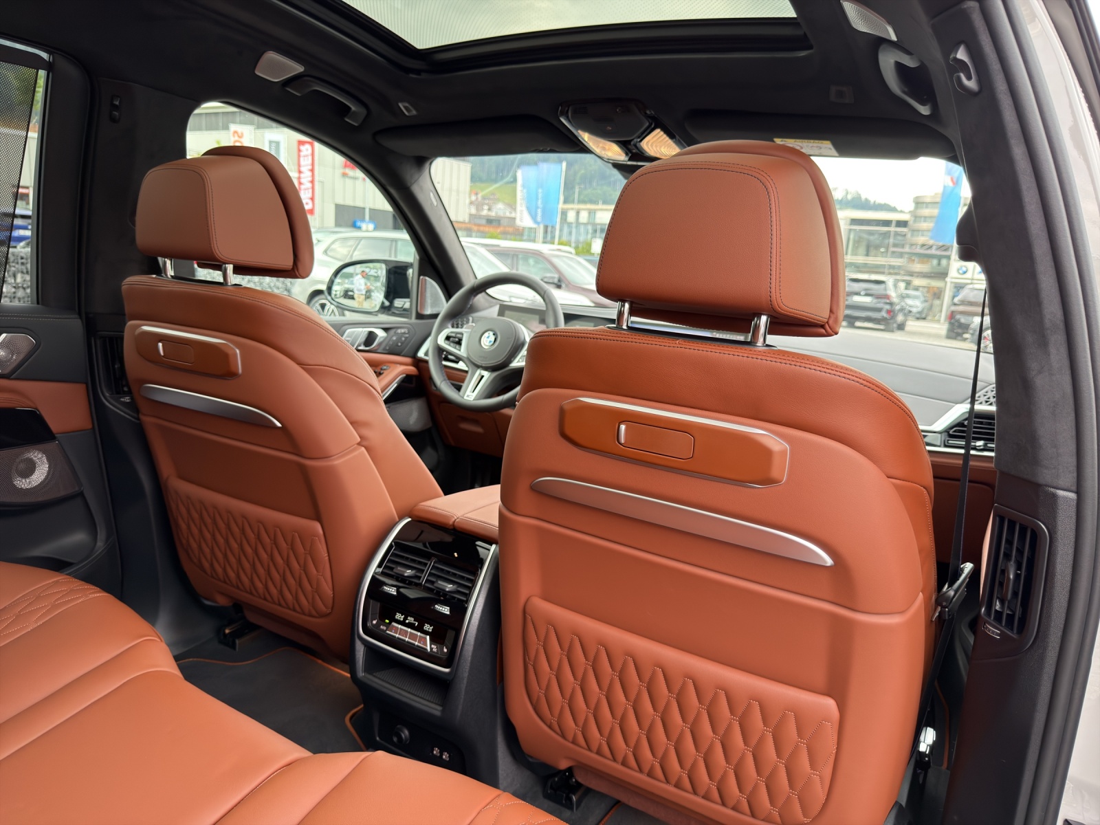BMW X7 xDrive M60i M Sport Pro-image-17