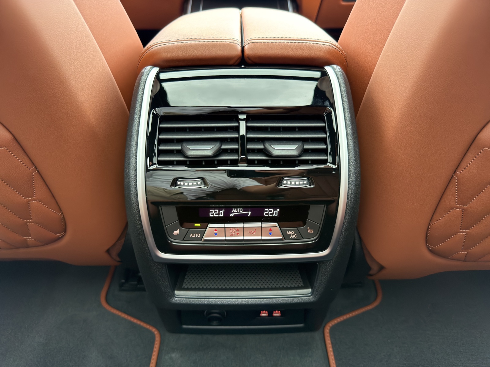 BMW X7 xDrive M60i M Sport Pro-image-23