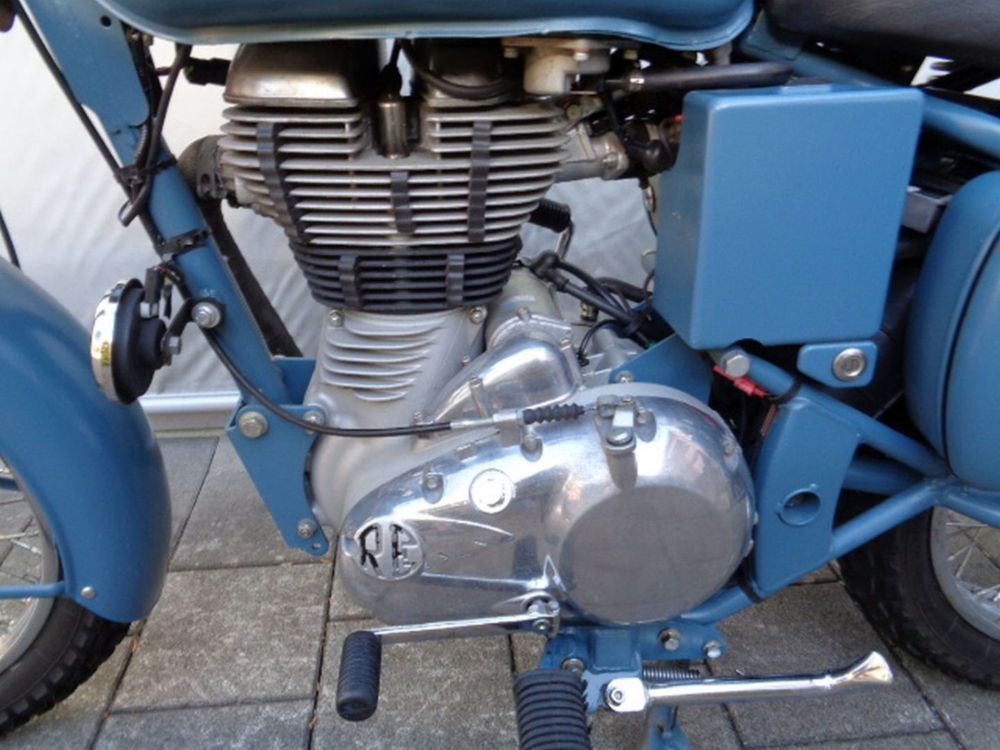 ROYAL ENFIELD CLASSIC 500 MY16-image-5
