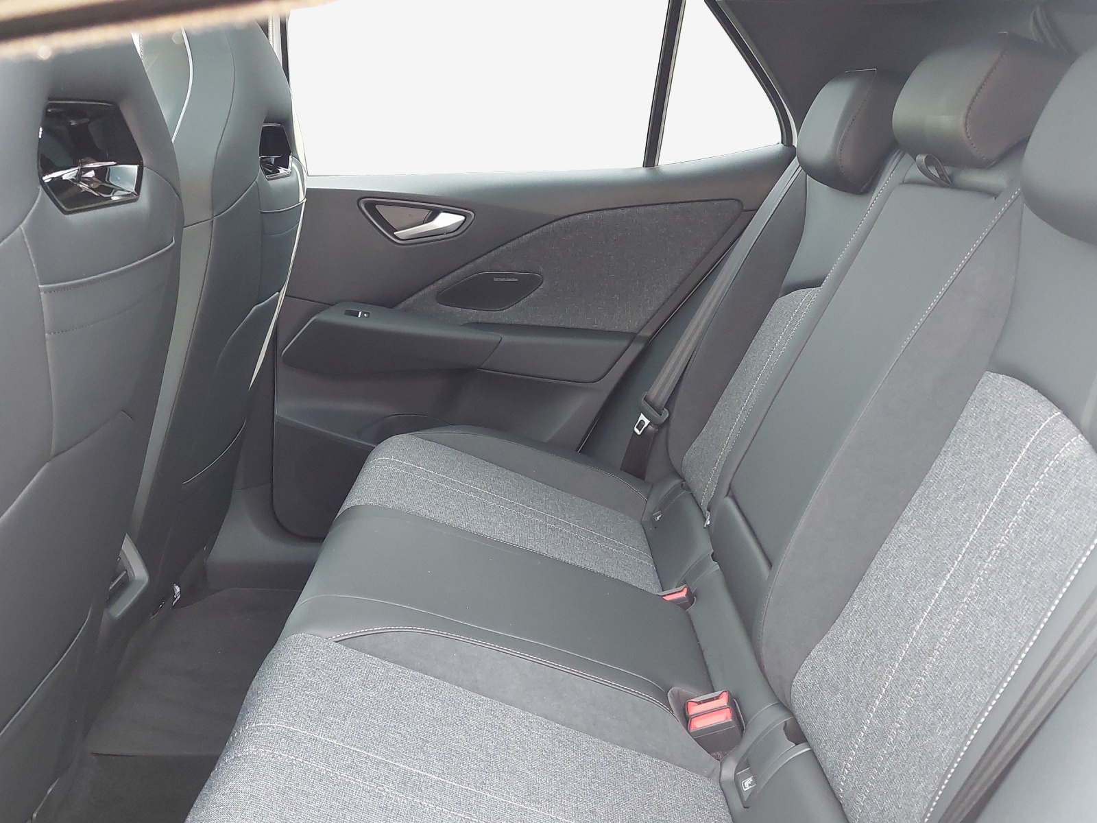VW ID.3 Neo 79 kWh 231 PS Style-image-11