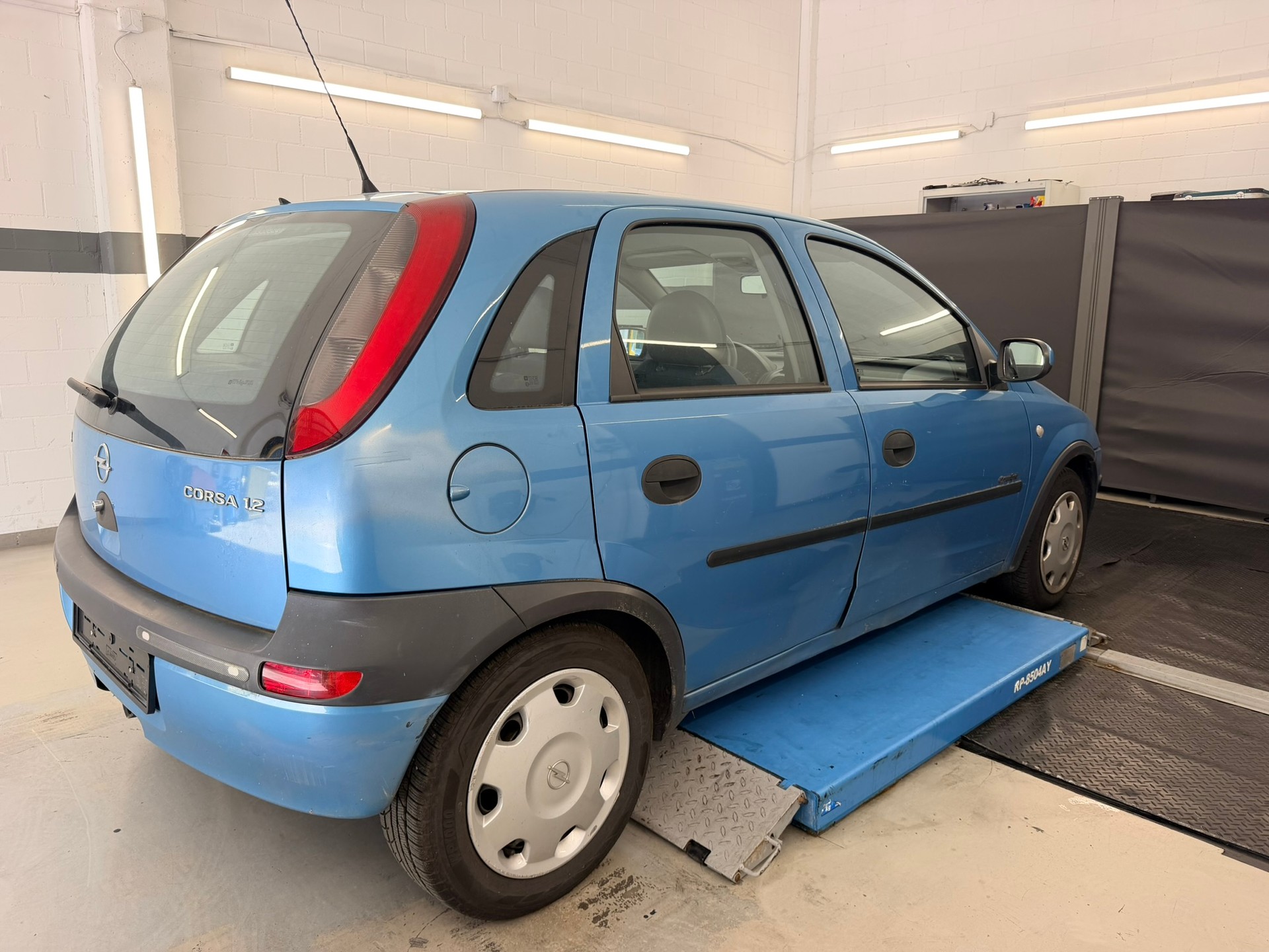 OPEL Corsa 1.2 16V Comfort-showroom-element-3