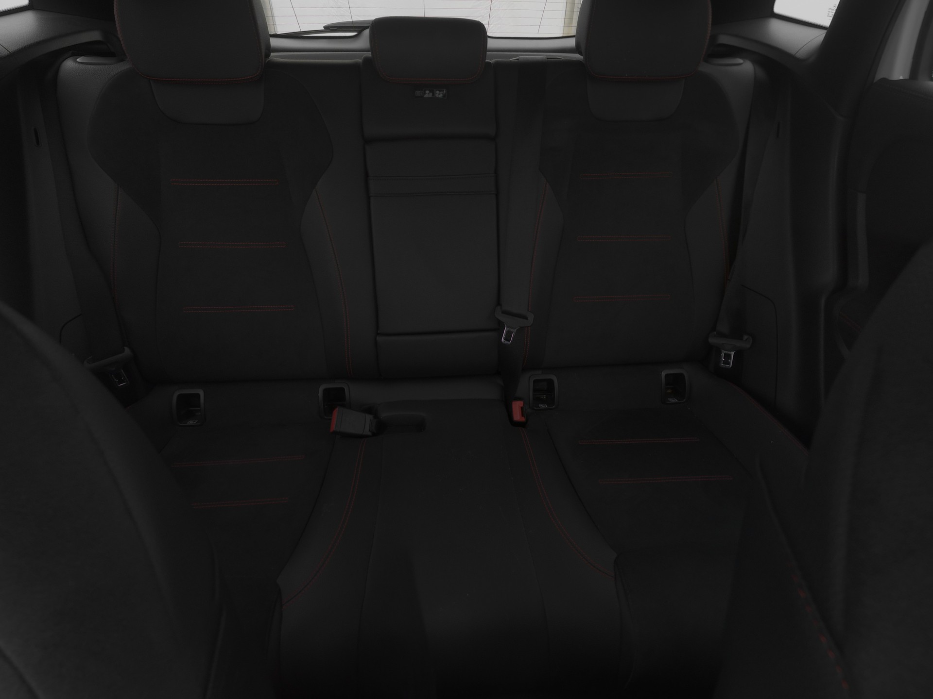 MERCEDES-BENZ EQA 250 AMG Line-image-10