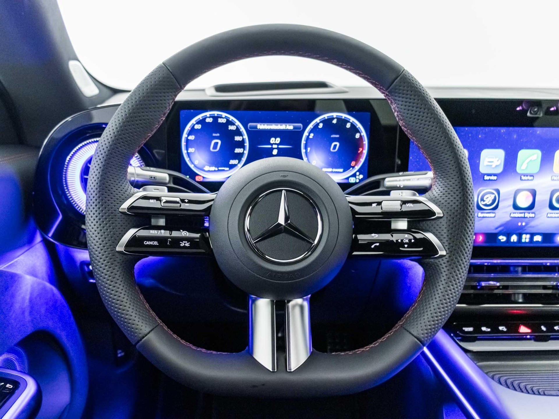 MERCEDES-BENZ CLA 220 4MATIC-image-9
