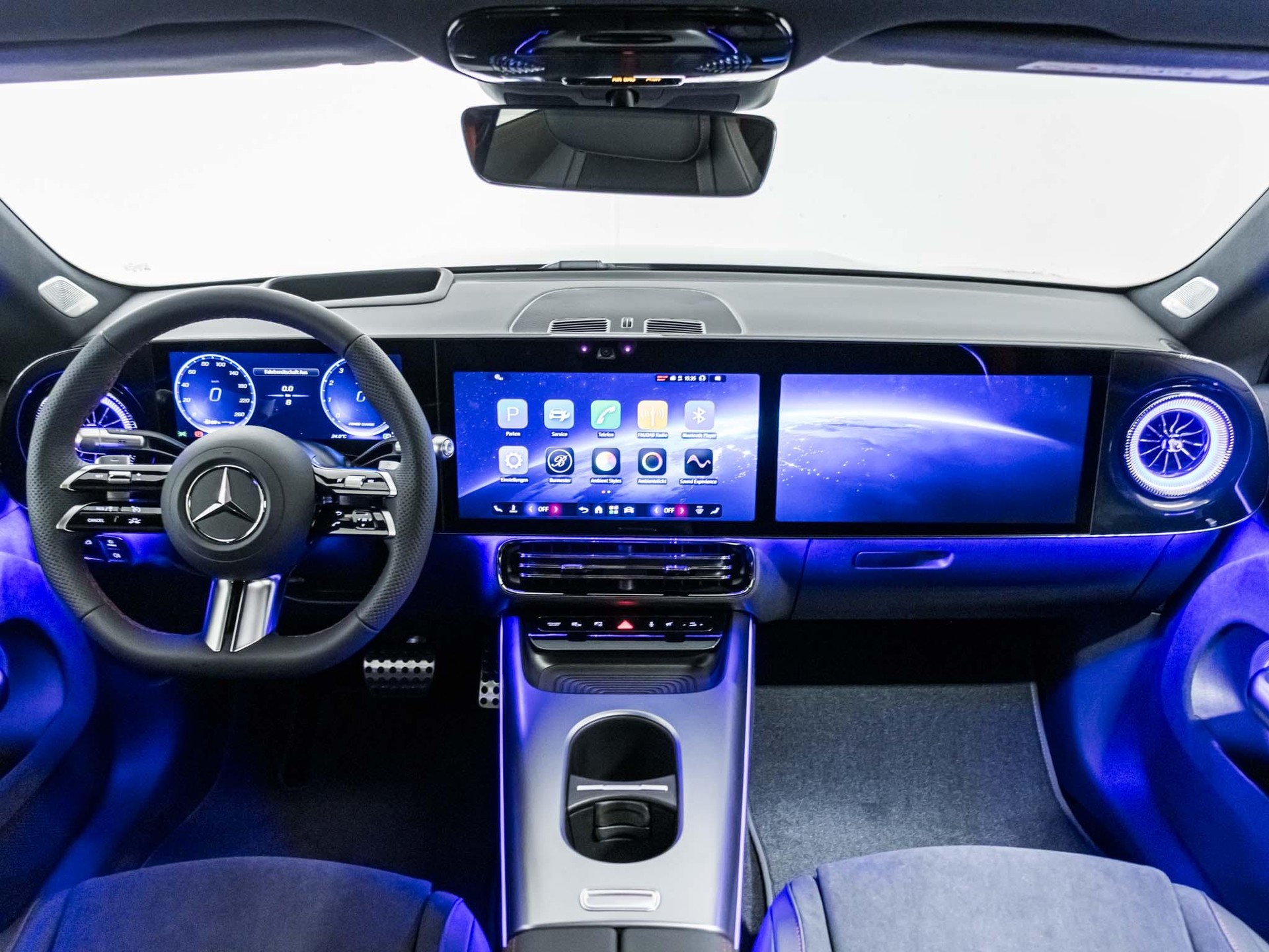 MERCEDES-BENZ CLA 220 4MATIC-image-10