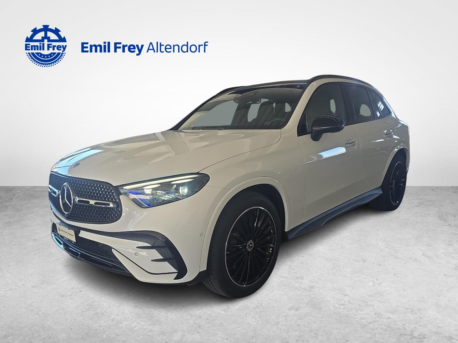 MERCEDES-BENZ GLC 300 4MATIC AMG Line-image-12