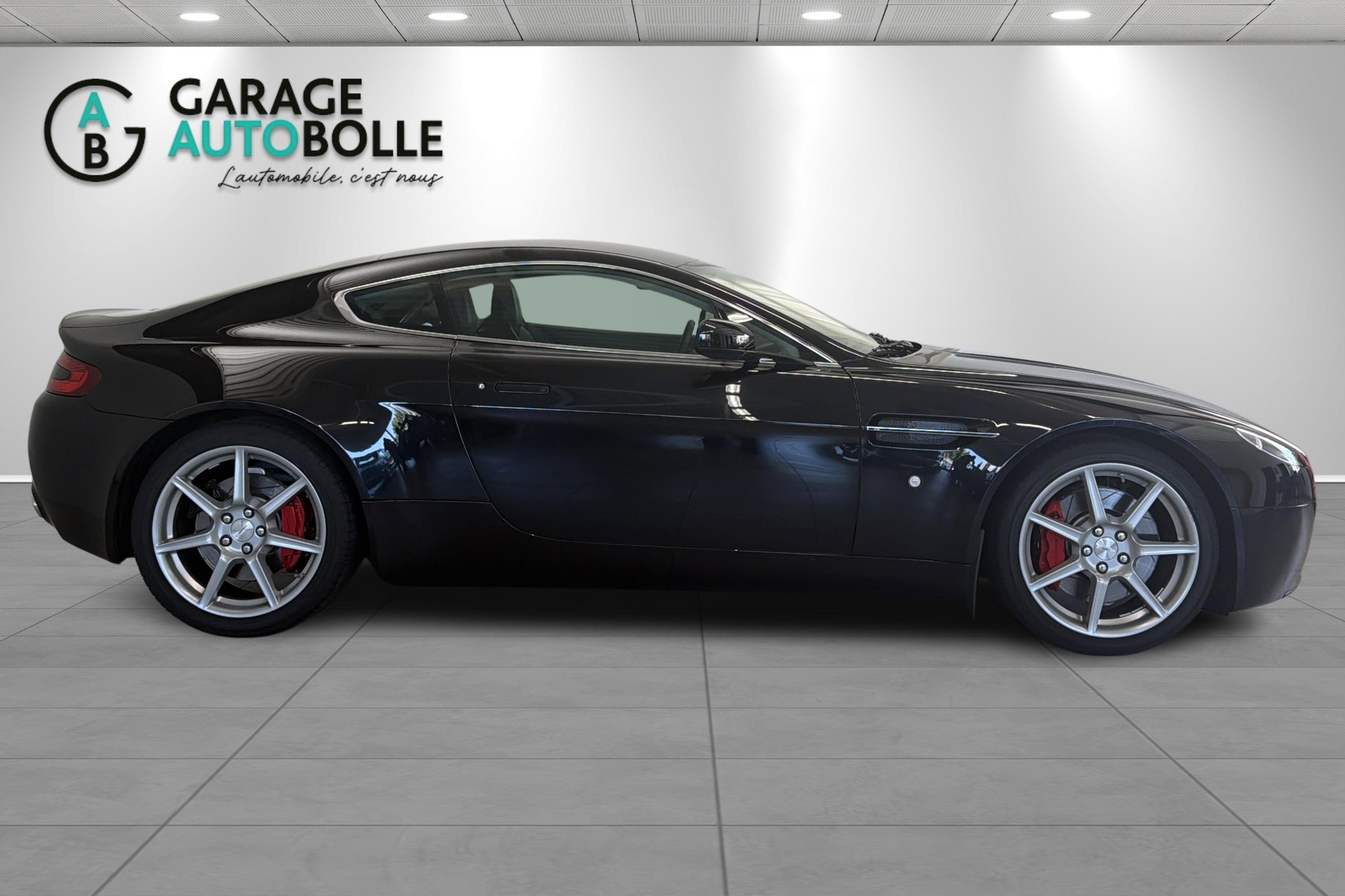 ASTON MARTIN V8 Vantage 4.3 Sportshift-showroom-element-2
