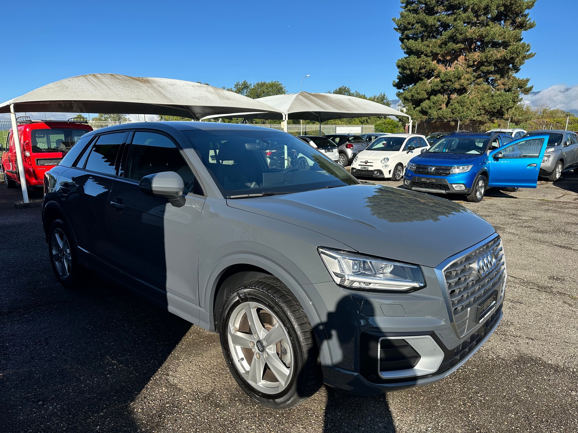 AUDI Q2 1.4 TFSI design S-tronic-showroom-element-2