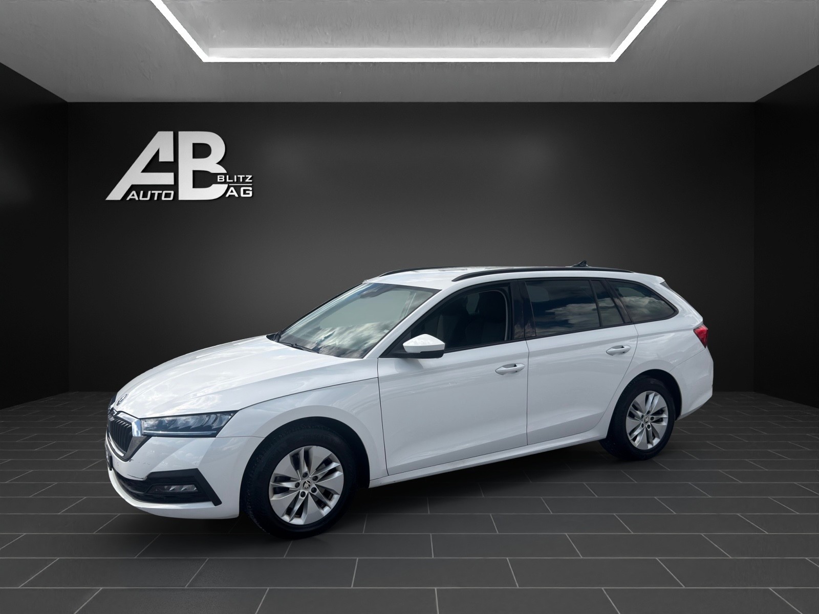 SKODA Octavia Combi 2.0 TDI DSG Ambition 4x4 mit 150 PS-showroom-element-1