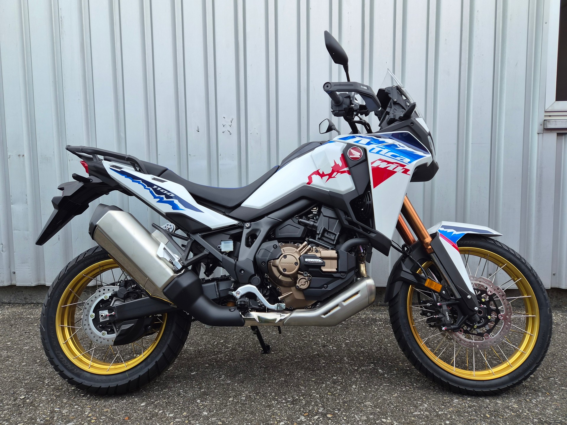 HONDA CRF 1100 DCT AFRICA TWIN-image-1