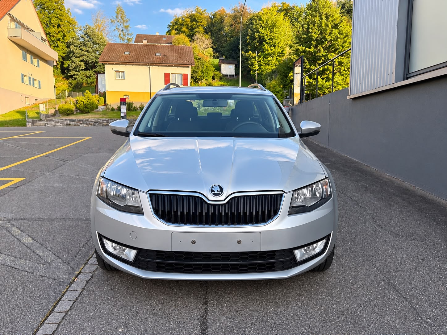 SKODA Octavia Combi 1.6 TDI Elegance 4x4-image-6