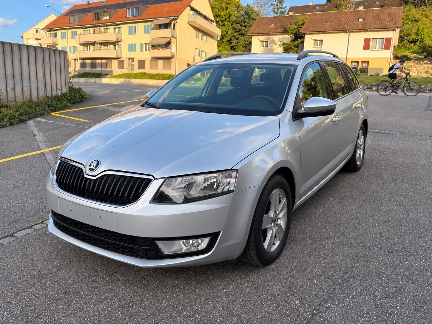SKODA Octavia Combi 1.6 TDI Elegance 4x4-showroom-element-1