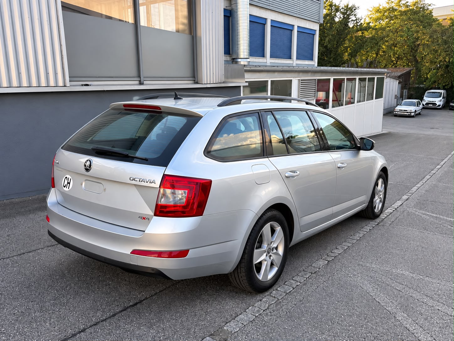 SKODA Octavia Combi 1.6 TDI Elegance 4x4-showroom-element-2