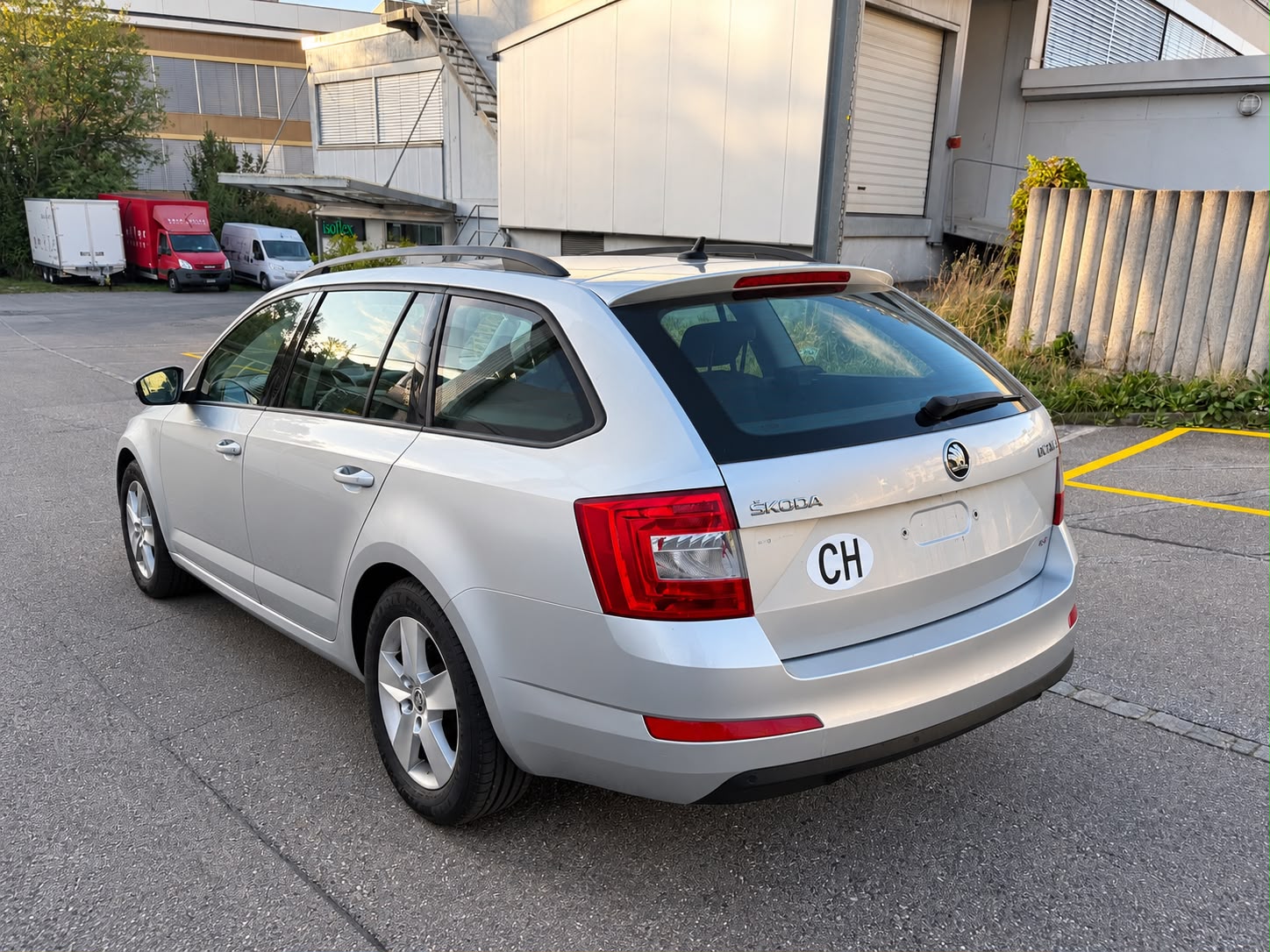 SKODA Octavia Combi 1.6 TDI Elegance 4x4-showroom-element-3