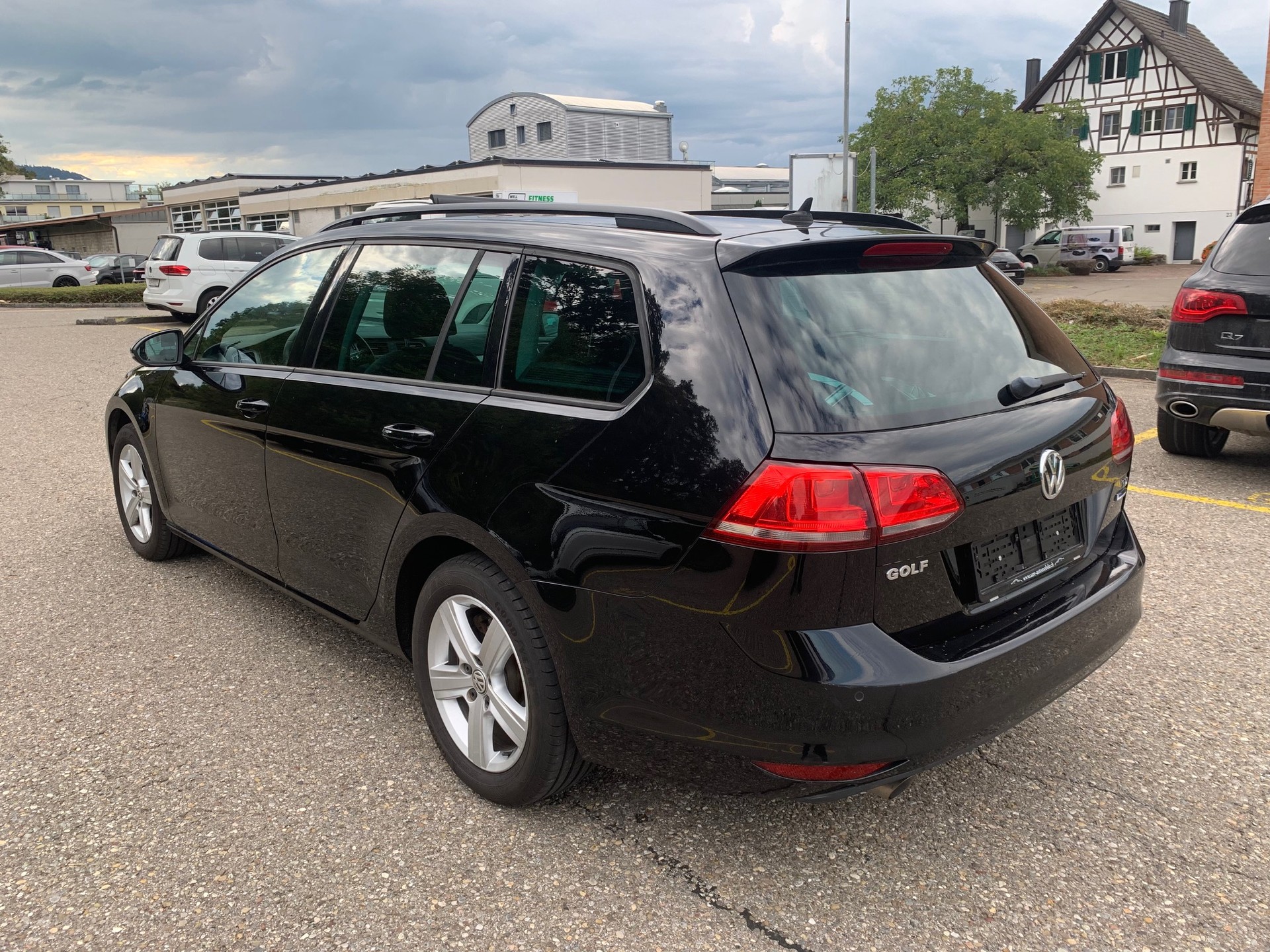 VW Golf Variant 1.6 TDI Comfortline DSG-showroom-element-1