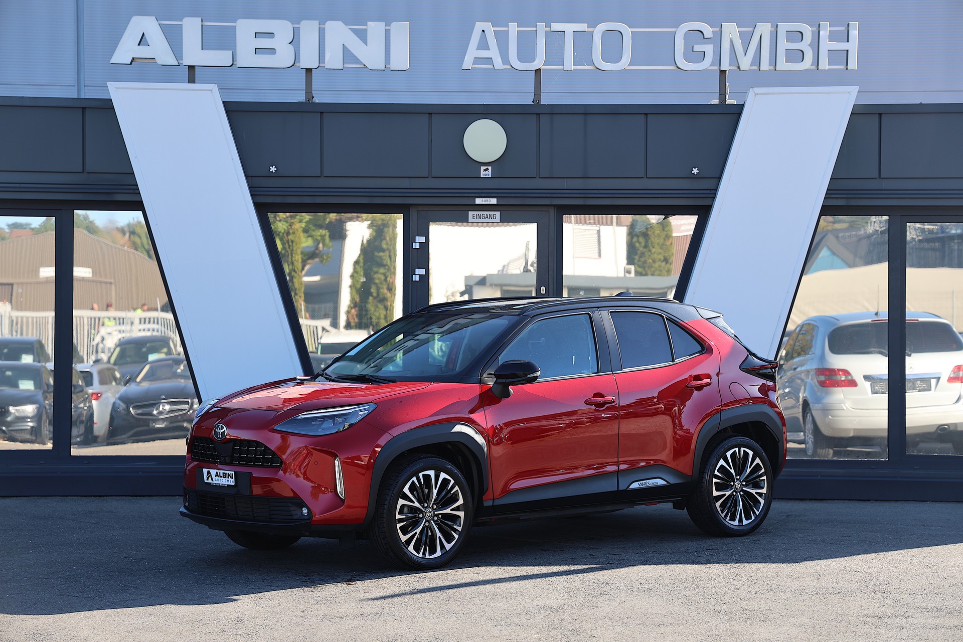 TOYOTA Yaris Cross 1.5 VVT-i HSD Premium AWD-i
