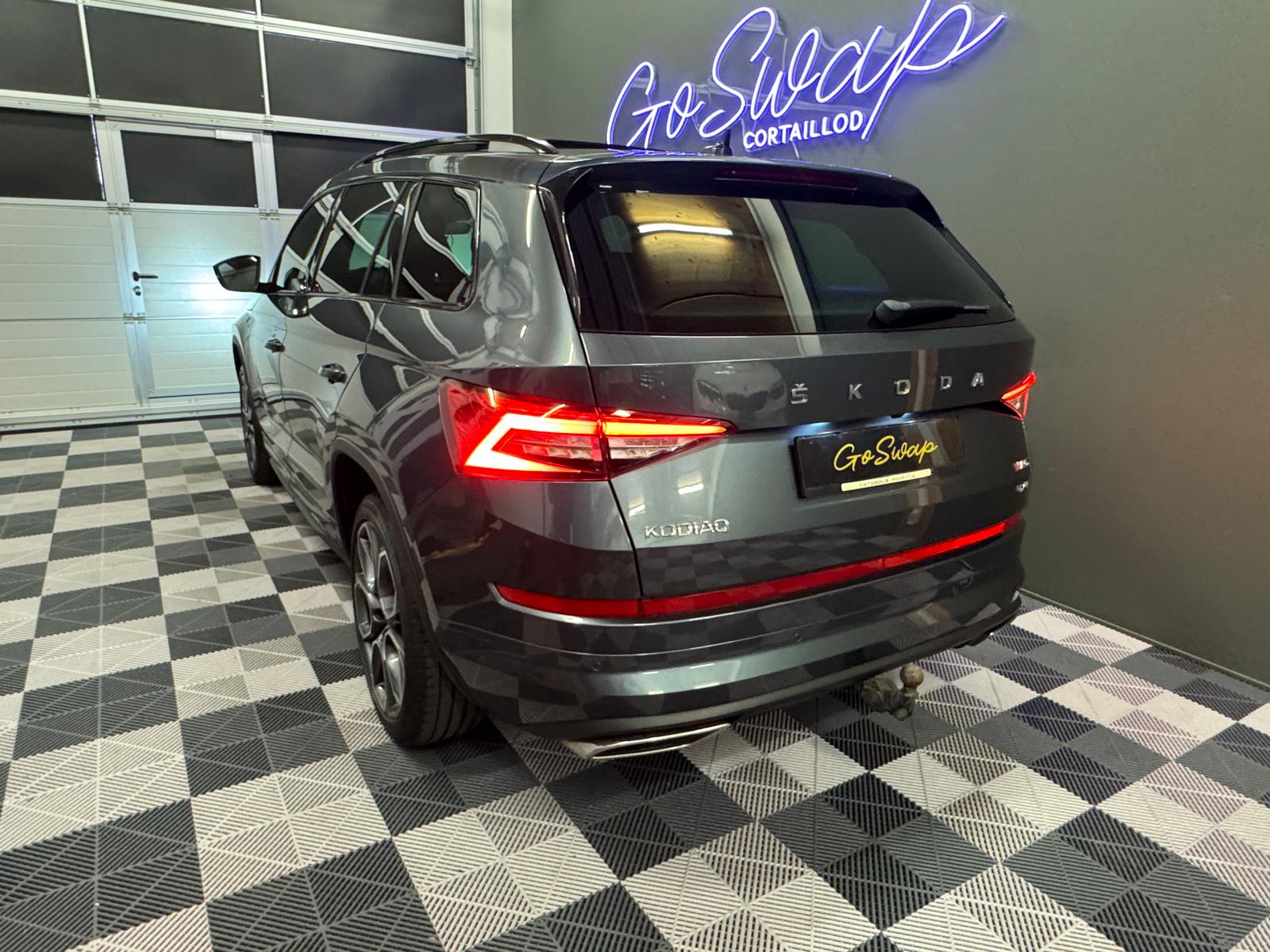 SKODA Kodiaq 2.0 Bi-TDI SCR RS 4x4 DSG-showroom-element-3
