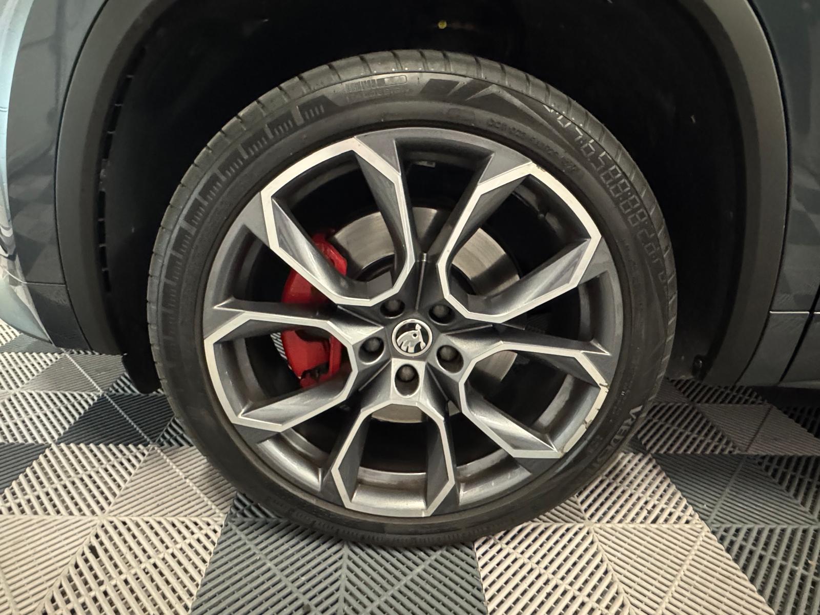 SKODA Kodiaq 2.0 Bi-TDI SCR RS 4x4 DSG-image-28