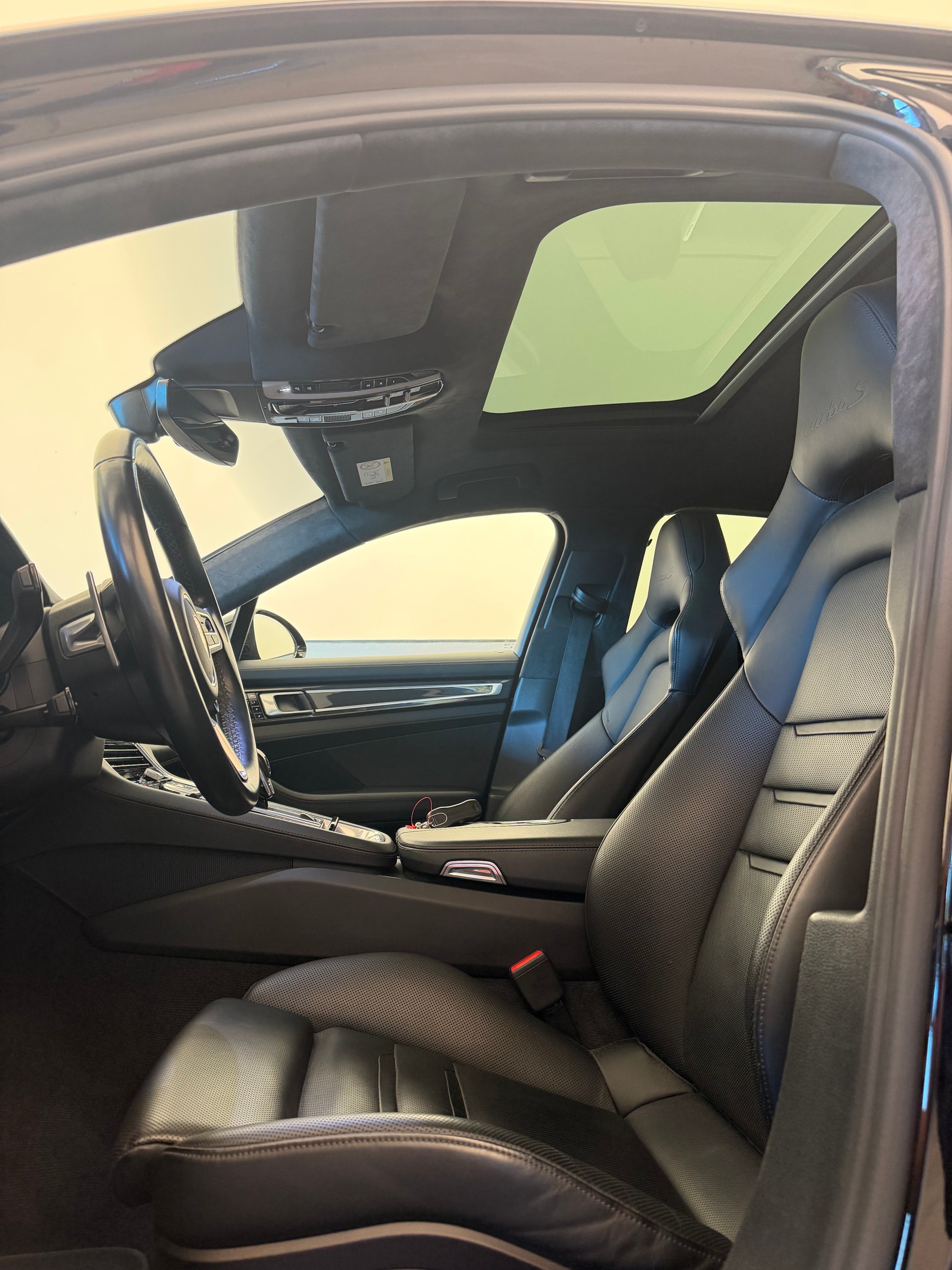 PORSCHE Panamera Turbo S E-Hybrid PDK-image-7