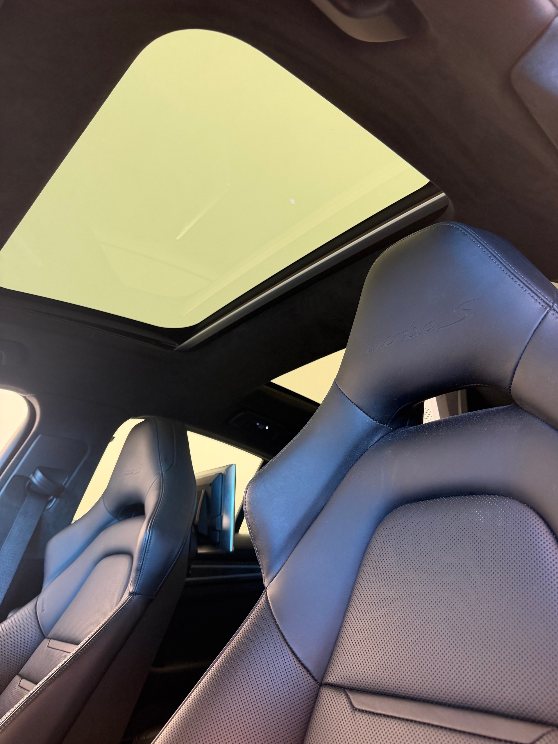 PORSCHE Panamera Turbo S E-Hybrid PDK-image-8