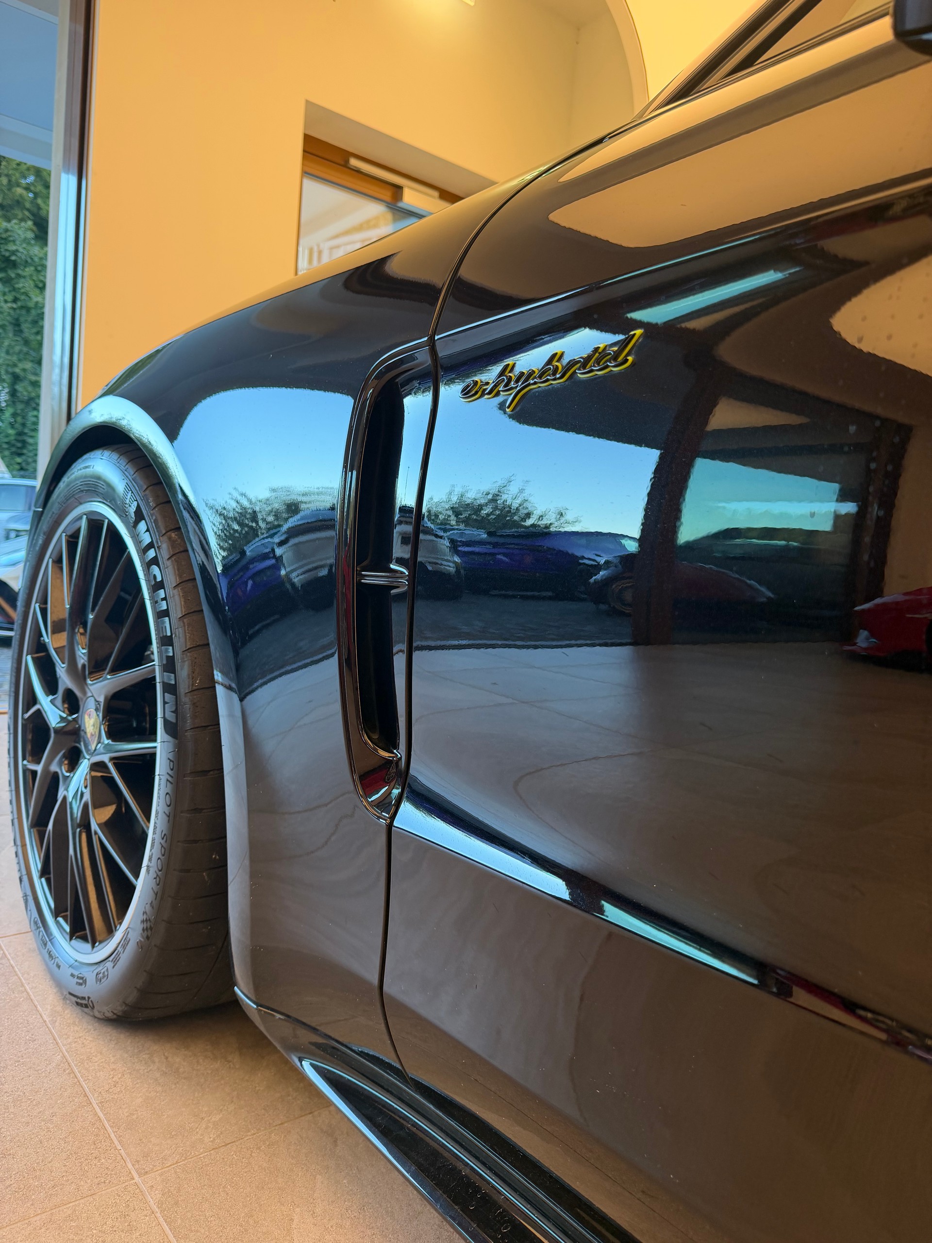 PORSCHE Panamera Turbo S E-Hybrid PDK-image-6