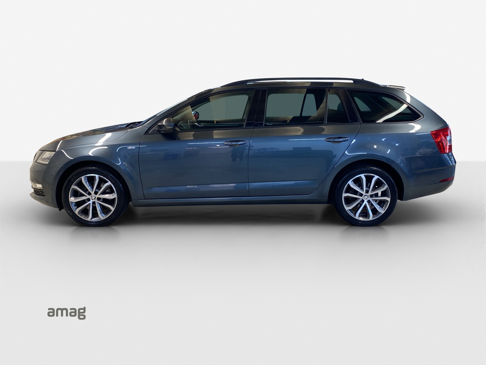 SKODA Octavia Combi 2.0 TDI Soleil 4x4 DSG-showroom-element-1