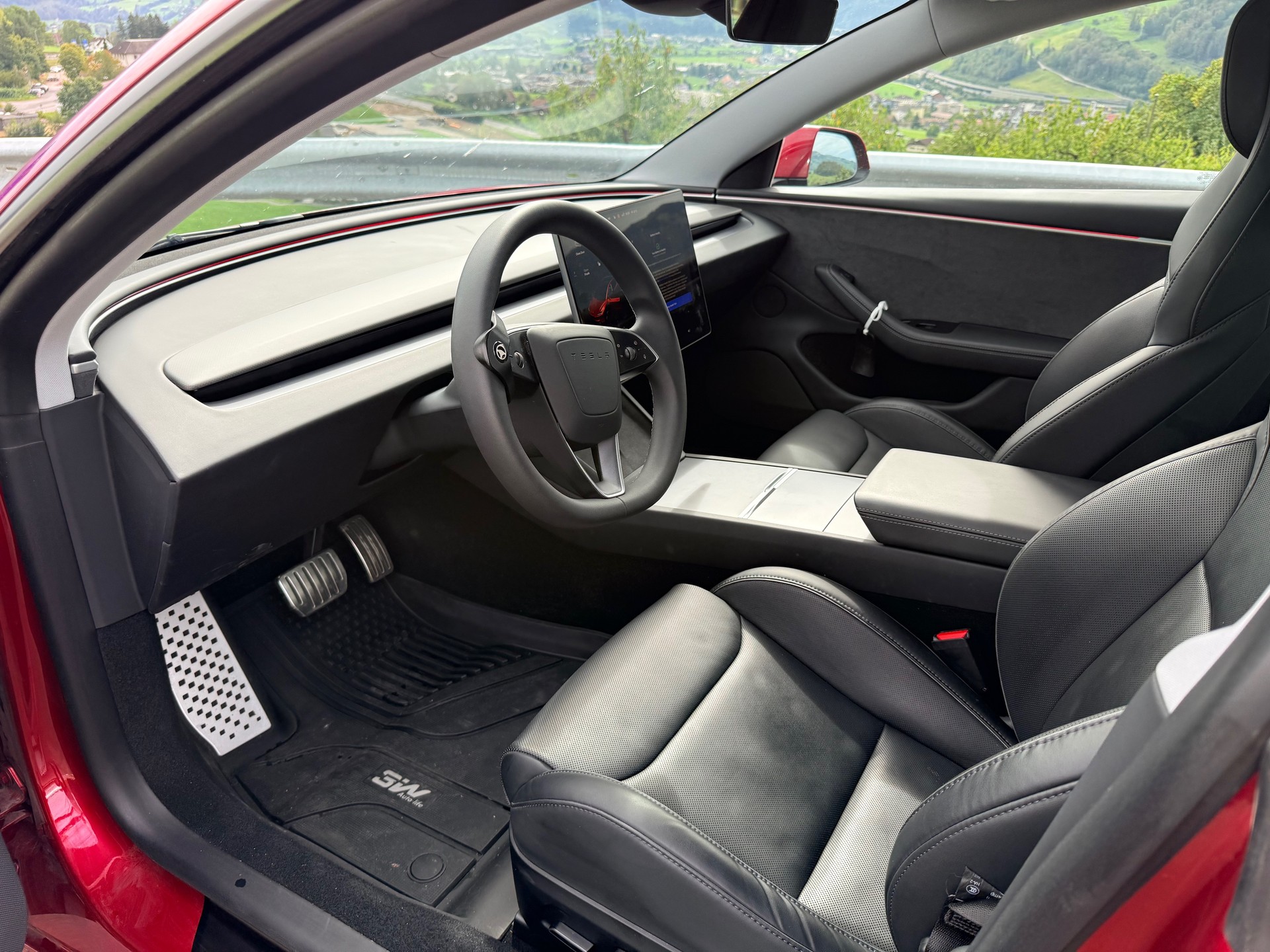 TESLA Model 3 Performance-image-8