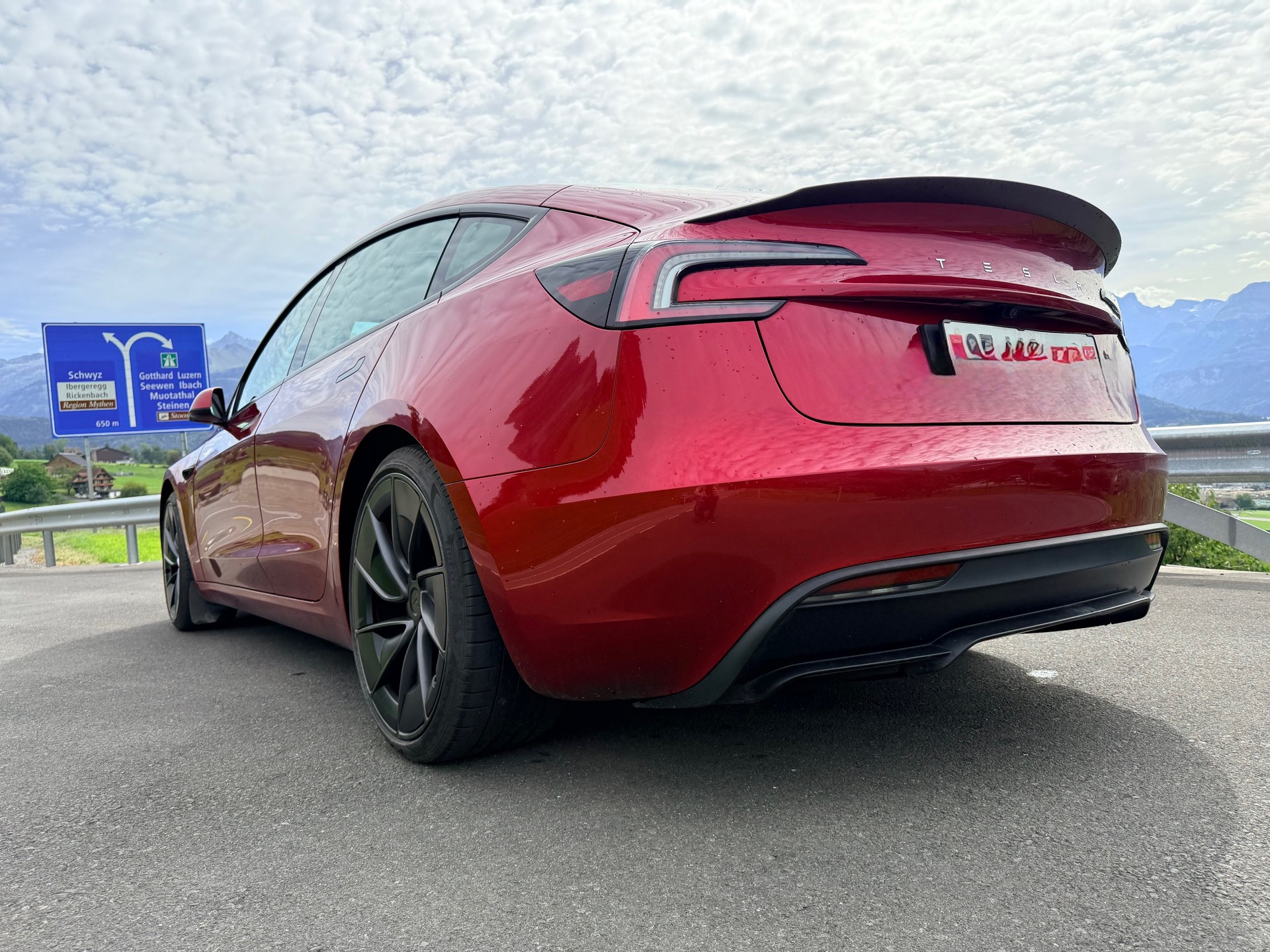 TESLA Model 3 Performance-image-3