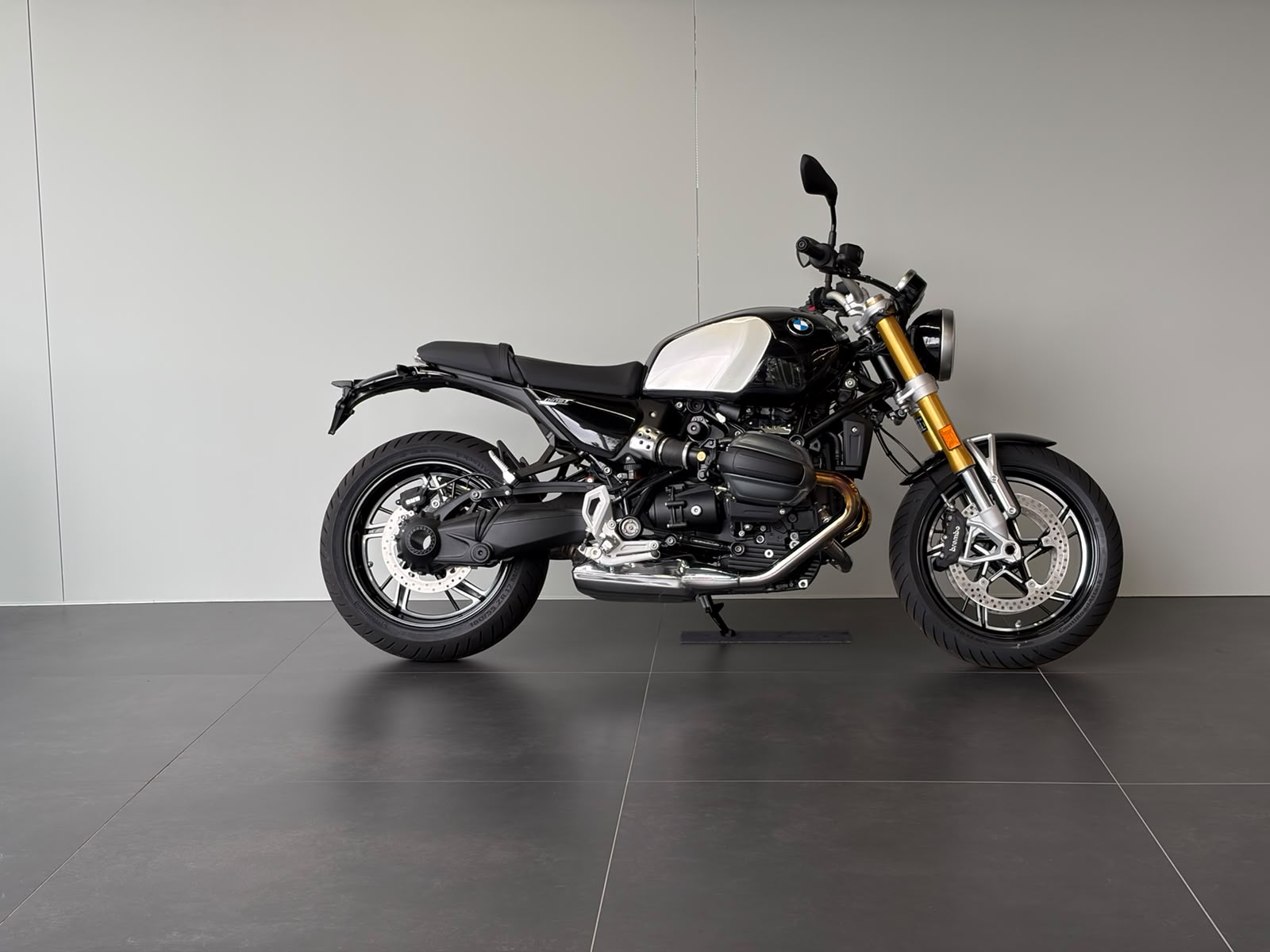 BMW R 12 nine T A2