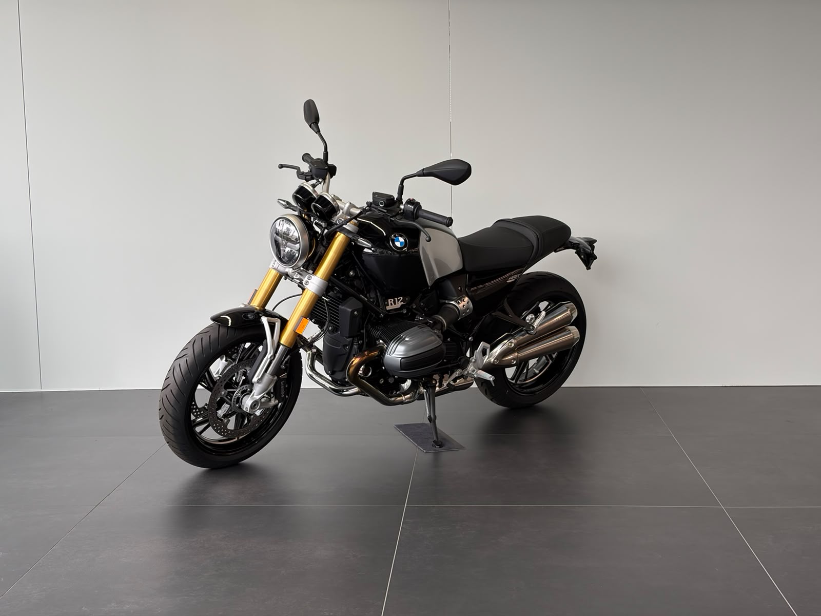 BMW R 12 nine T A2-showroom-element-3