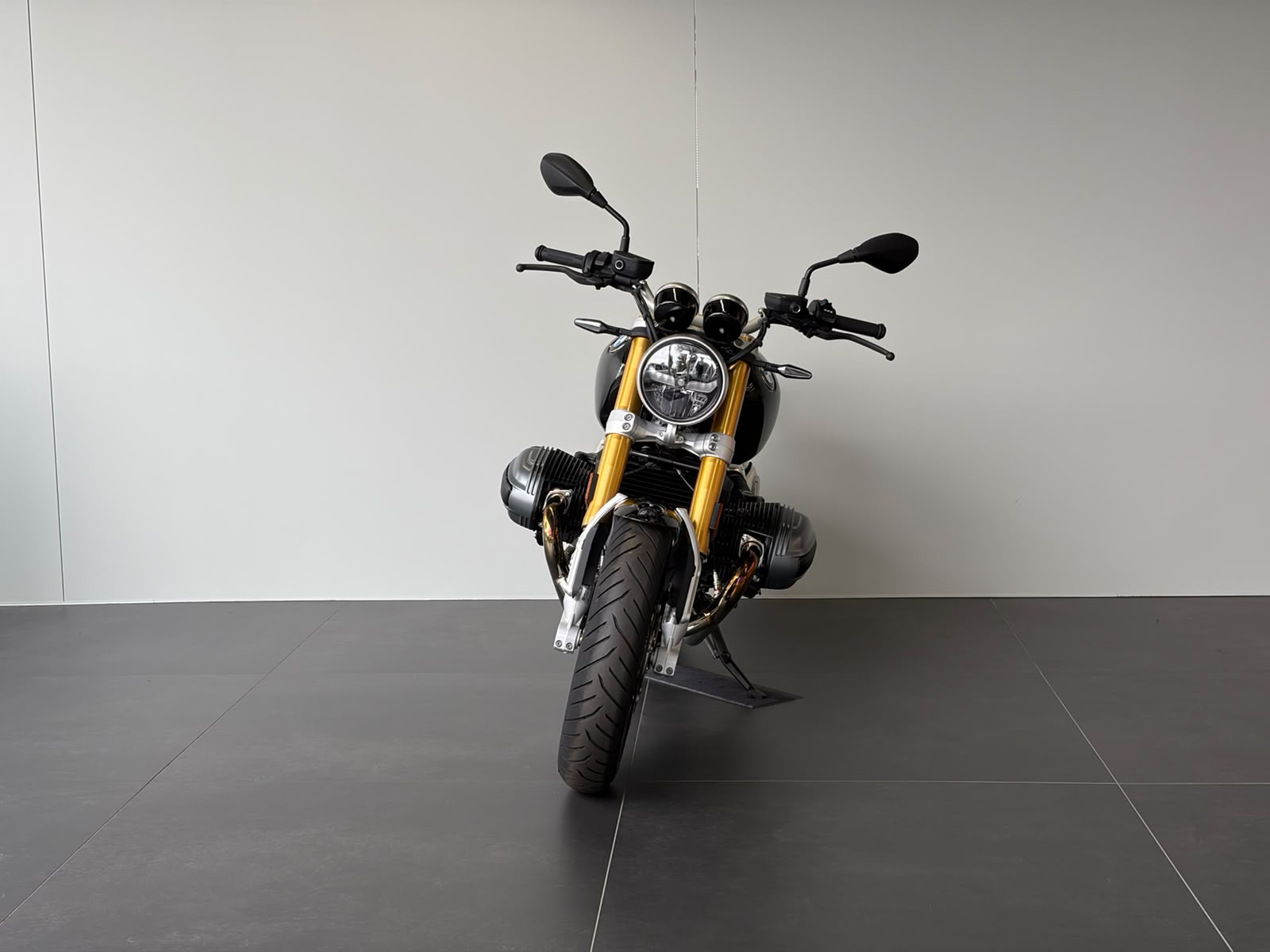 BMW R 12 nine T A2-showroom-element-2