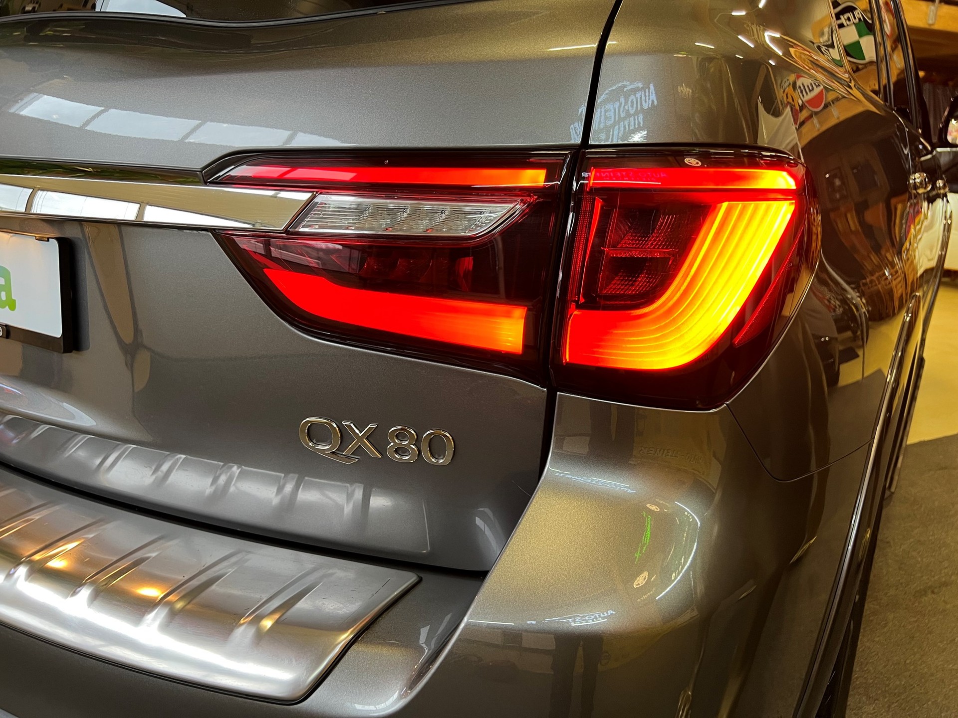 INFINITI CH GEPRÜFT !! QX-80 ALLRAD 7 PLÄTZER SUV. VOLL OPTIONEN. NUR 19`800 KM.LEASING 890.--image-14