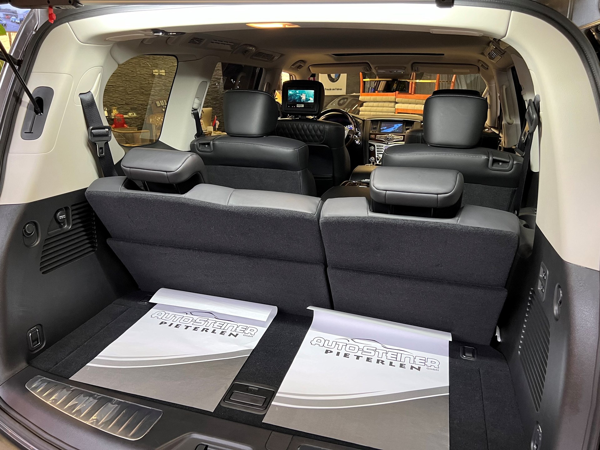 INFINITI CH GEPRÜFT !! QX-80 ALLRAD 7 PLÄTZER SUV. VOLL OPTIONEN. NUR 19`800 KM.LEASING 890.--image-25